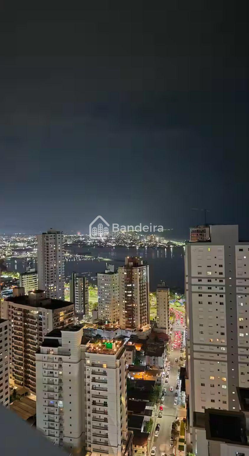 Loft novo recém mobiliado no bairro Fazenda em Itajaí, vista p...