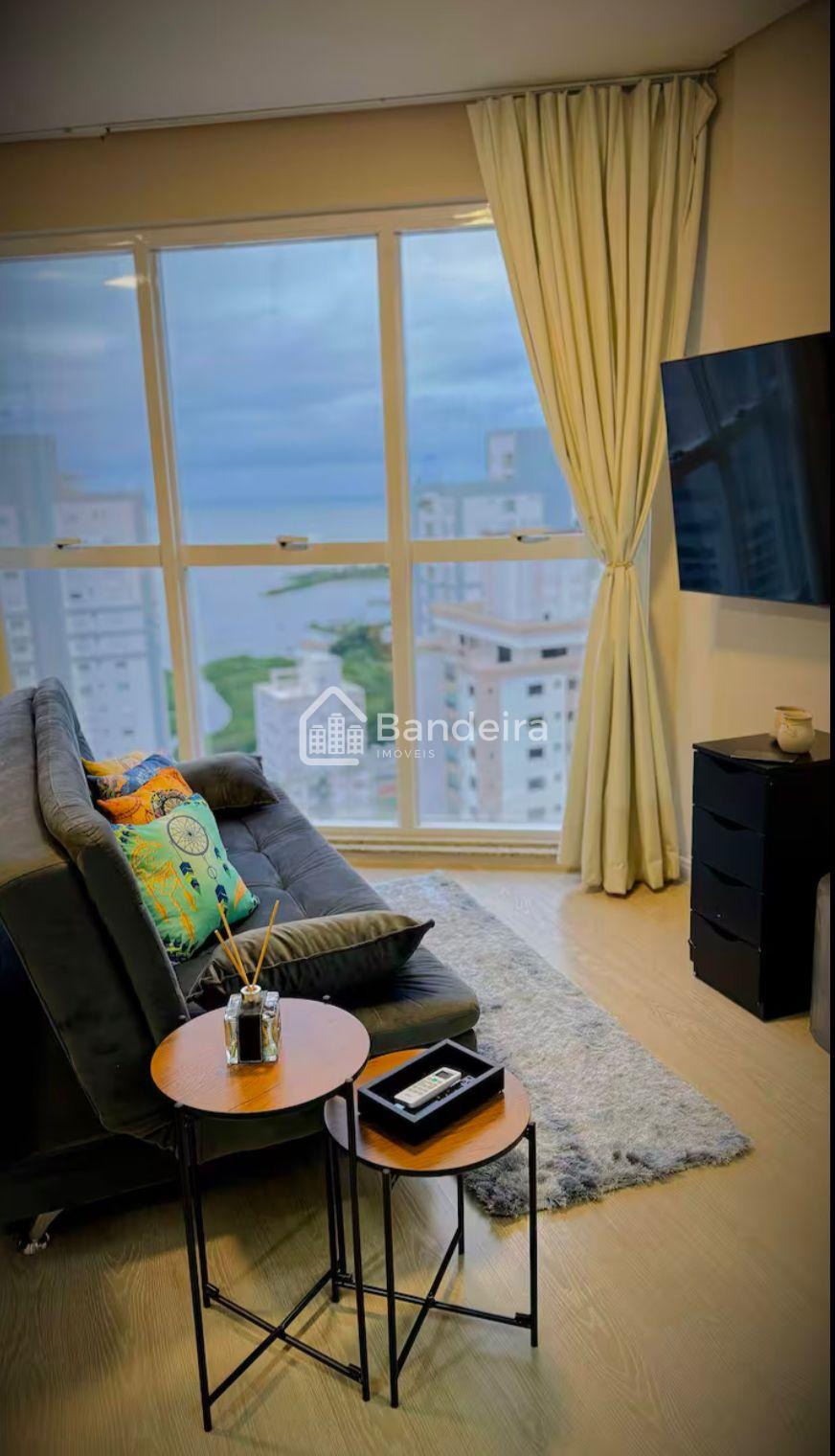 Loft novo recém mobiliado no bairro Fazenda em Itajaí, vista p...