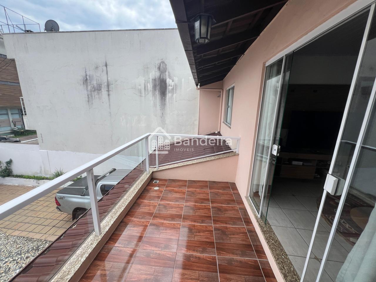 Casa à venda, São judas, ITAJAI - SC 4 dormitórios e 5 vagas d...