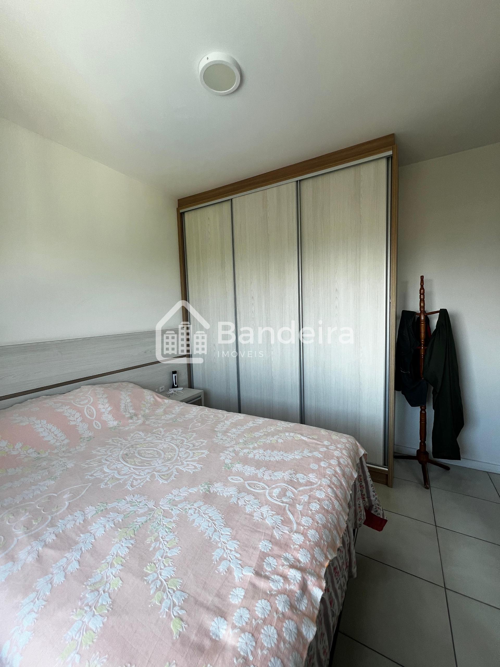 Apartamento para locação  Semi - mobiliado  home clube completo