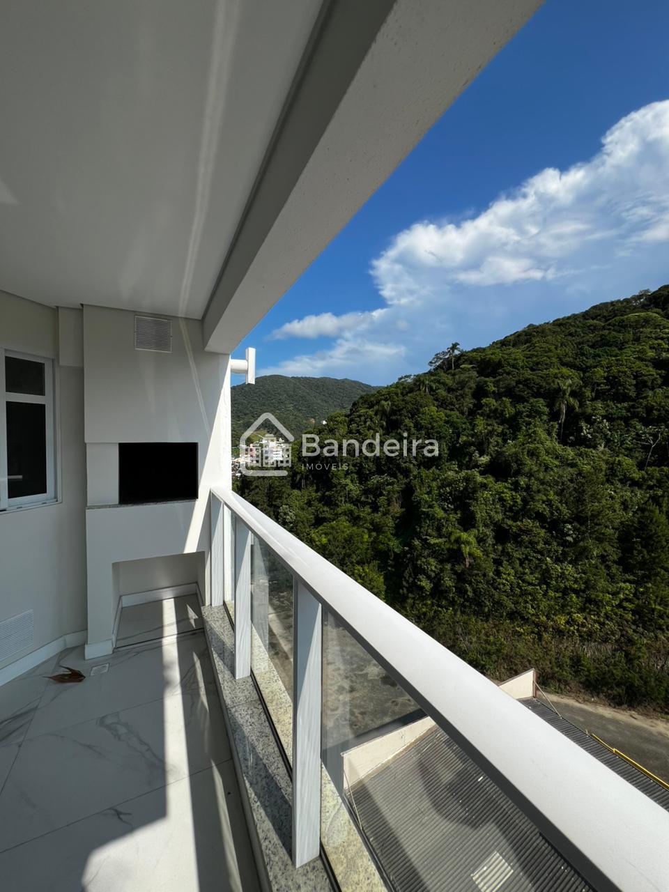 Locação anual Apartamento semi mobiliado no Ressacada fácil ac...