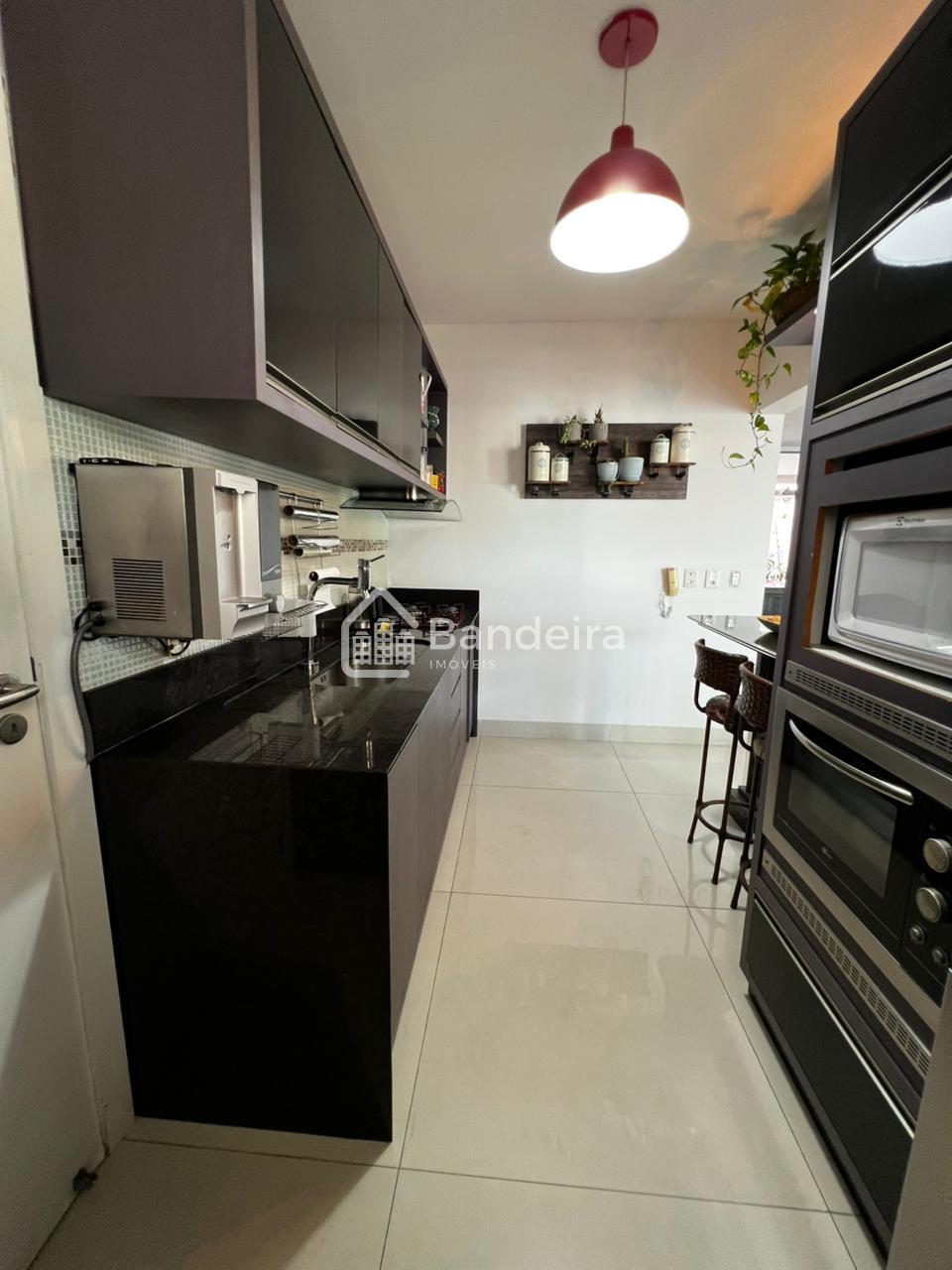 Apartamento à venda, Centro 4 suítes e 3 vagas BALNEARIO CAMBO...