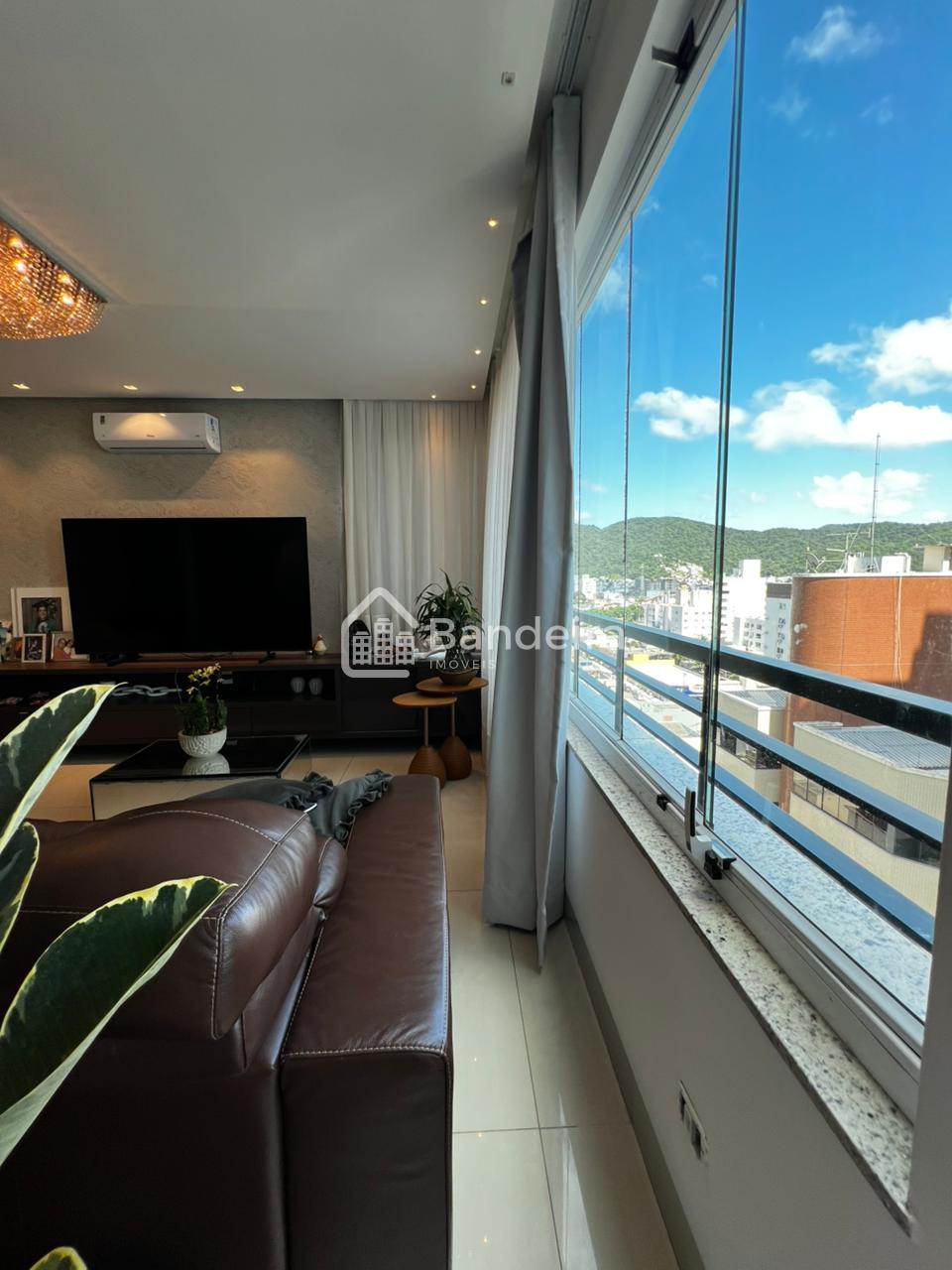 Apartamento à venda, Centro 4 suítes e 3 vagas BALNEARIO CAMBO...