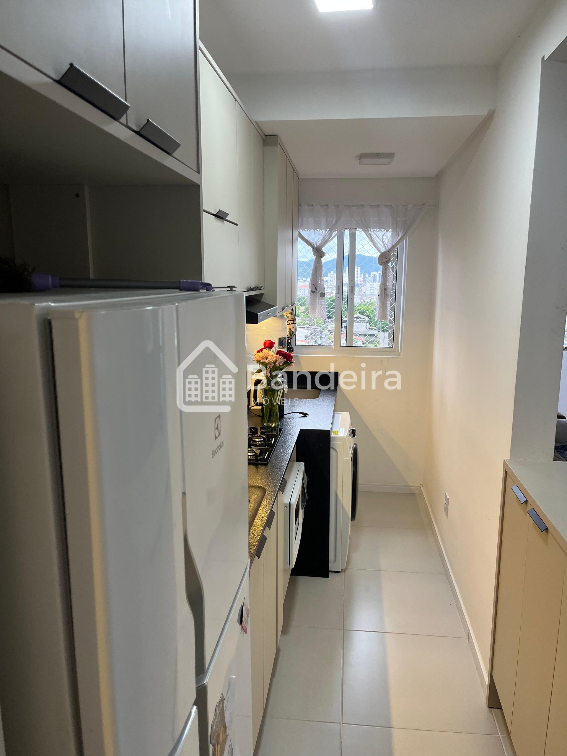 Apartamento á venda no bairro São Vicente com dois dormitório,...