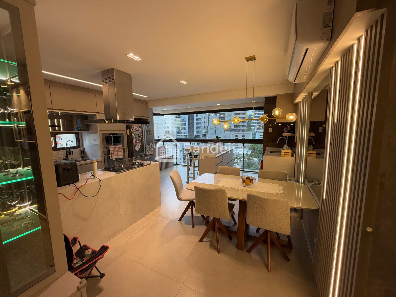 Apartamento com 101m três domitorios à venda, proximo a beira rio