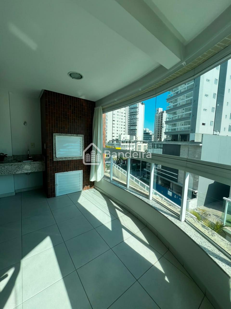 Locação anual, MOBILIADO Apartamento no Bairro centro de Itajaí