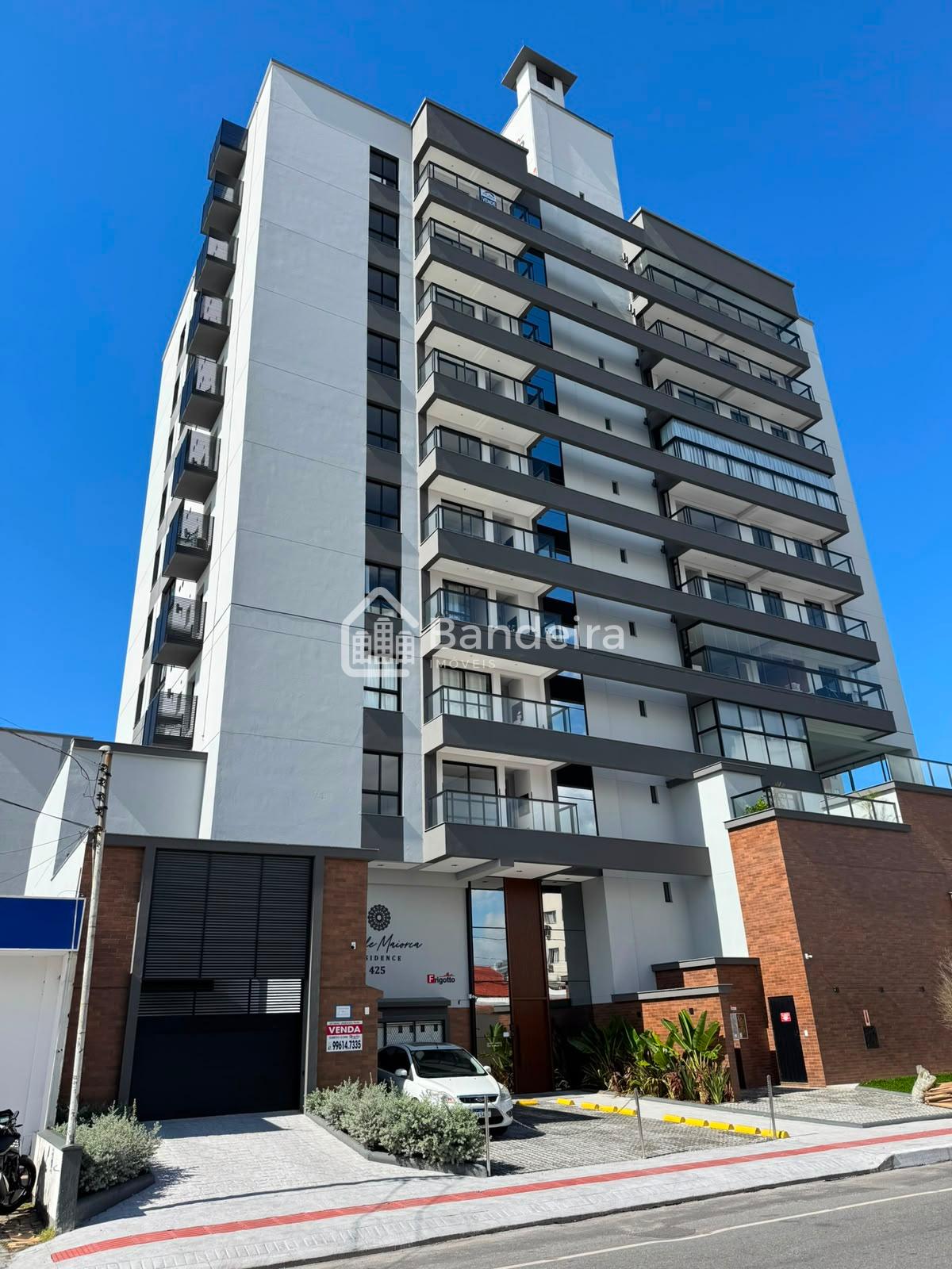 Locação anual, SEMI - MOBILIADO Apartamento no Bairro Vila Ope...
