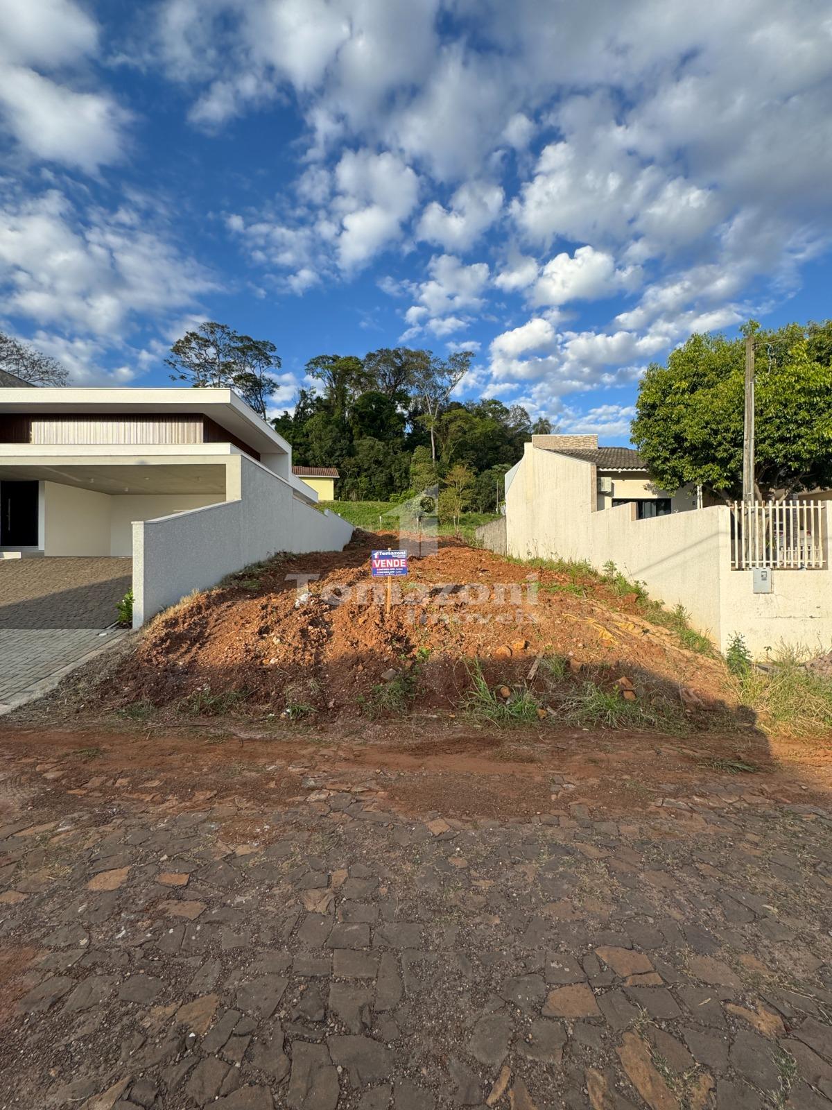 OPORTUNIDADE NO ALTO DA JÚLIO: TERRENO NO LOTEAMENTO PERIN.