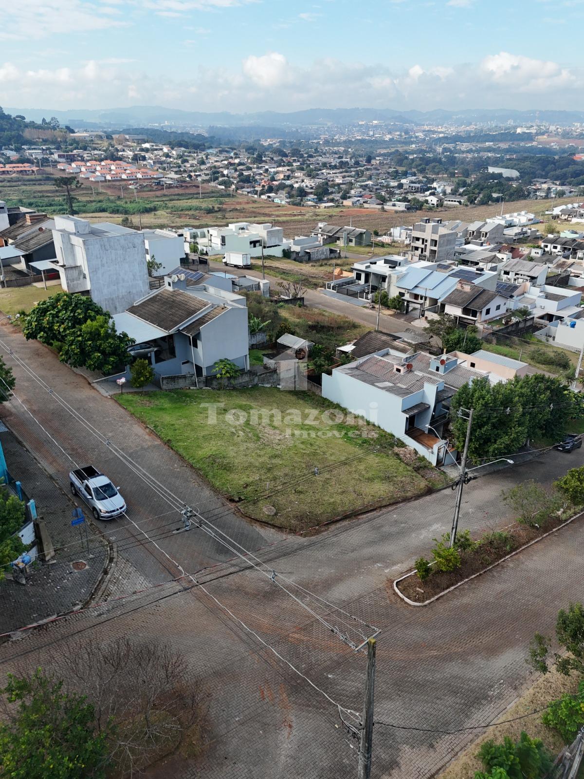 UM TERRENO DE ESQUINA, COM VISTA PRIVILEGIADA PARA VOCÊ CONSTR...