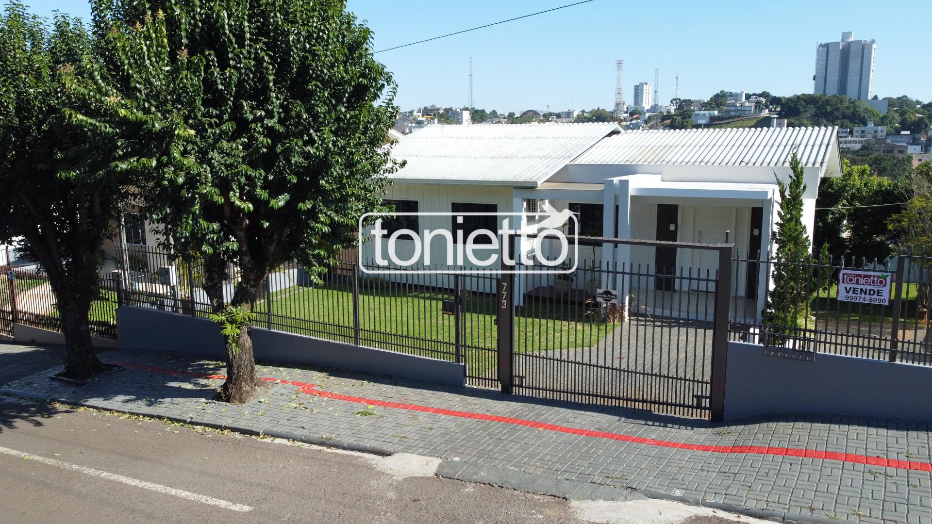 CASA - BAIRRO DAS TORRES - DOIS VIZINHOS - PR