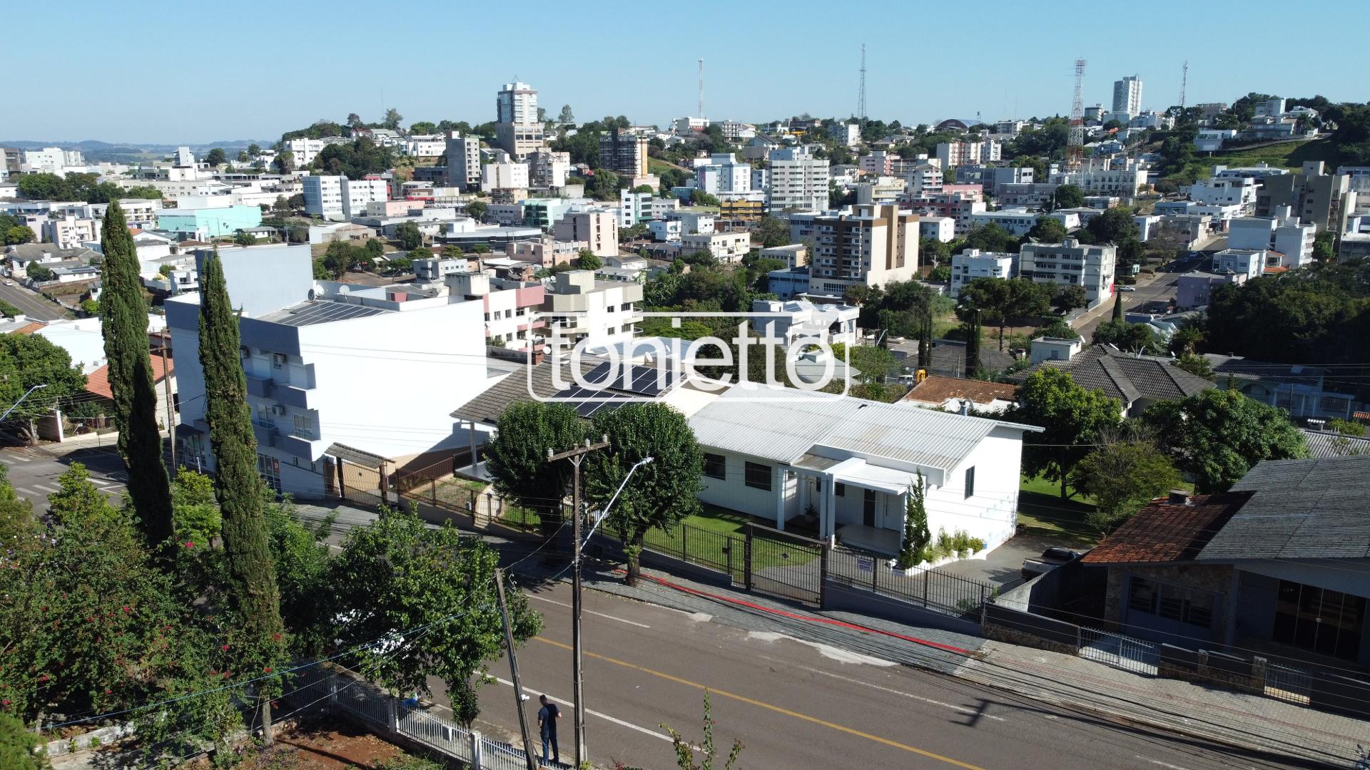 CASA - BAIRRO DAS TORRES - DOIS VIZINHOS - PR