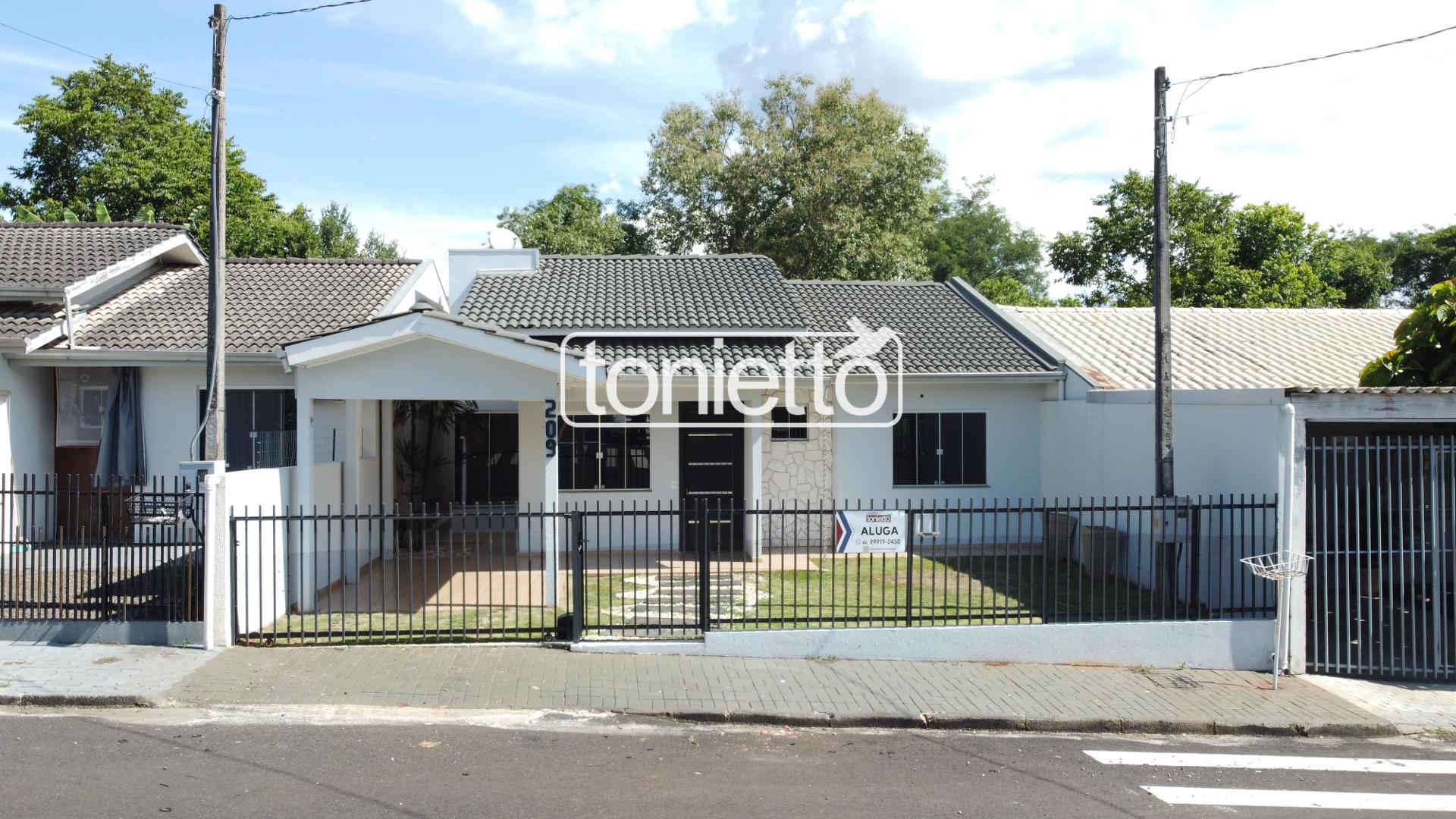 CASA - BAIRRO SÃO FRANCISCO DE ASSIS - DOIS VIZINHOS - PR