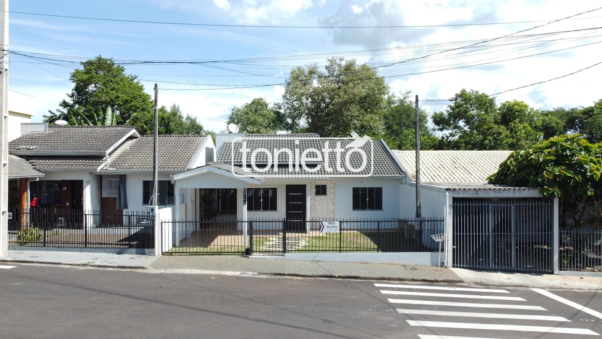 CASA - BAIRRO SÃO FRANCISCO DE ASSIS - DOIS VIZINHOS - PR