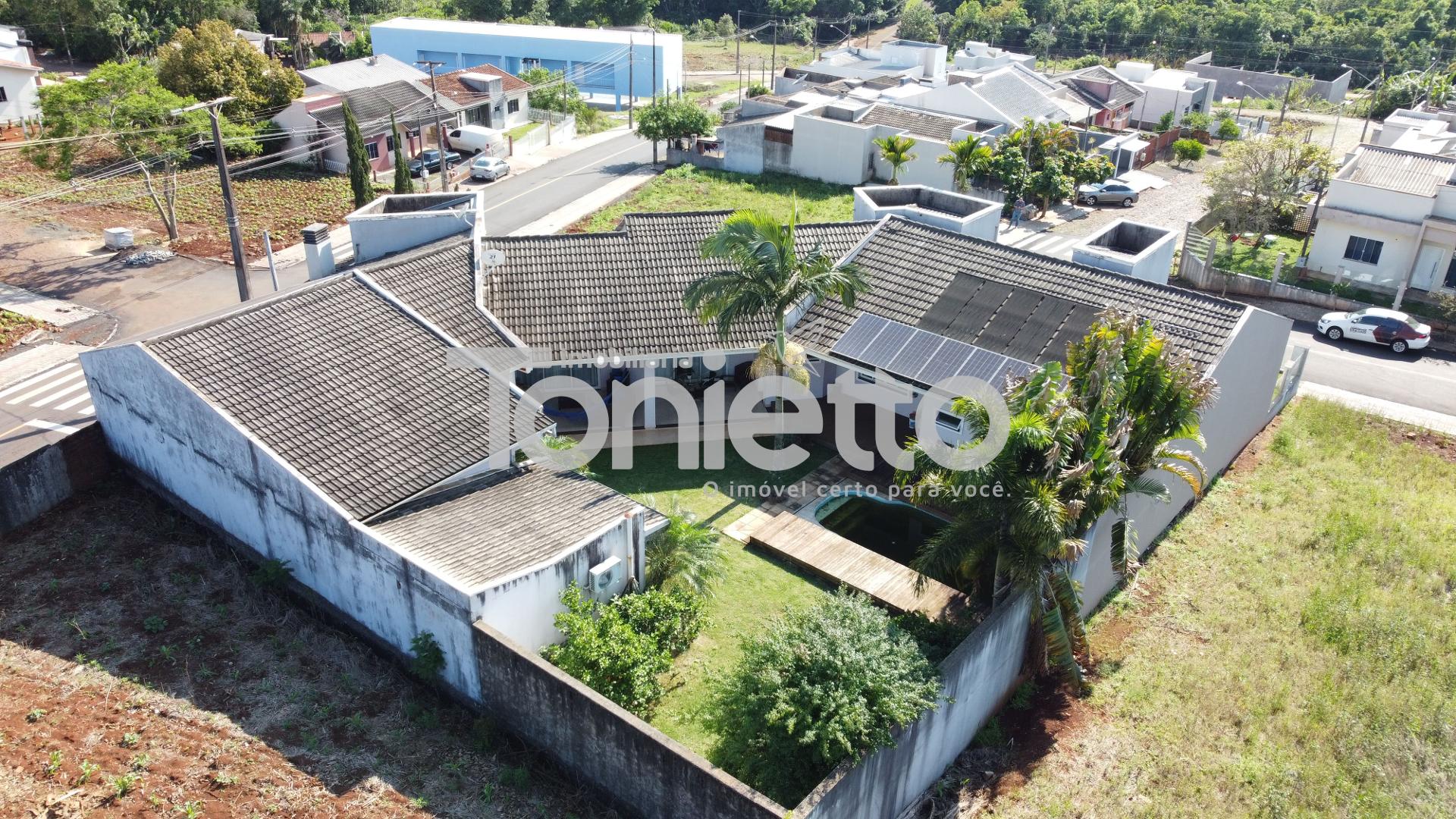 CA S A - BAIRRO DA LUZ - DOIS VIZINHOS - PR