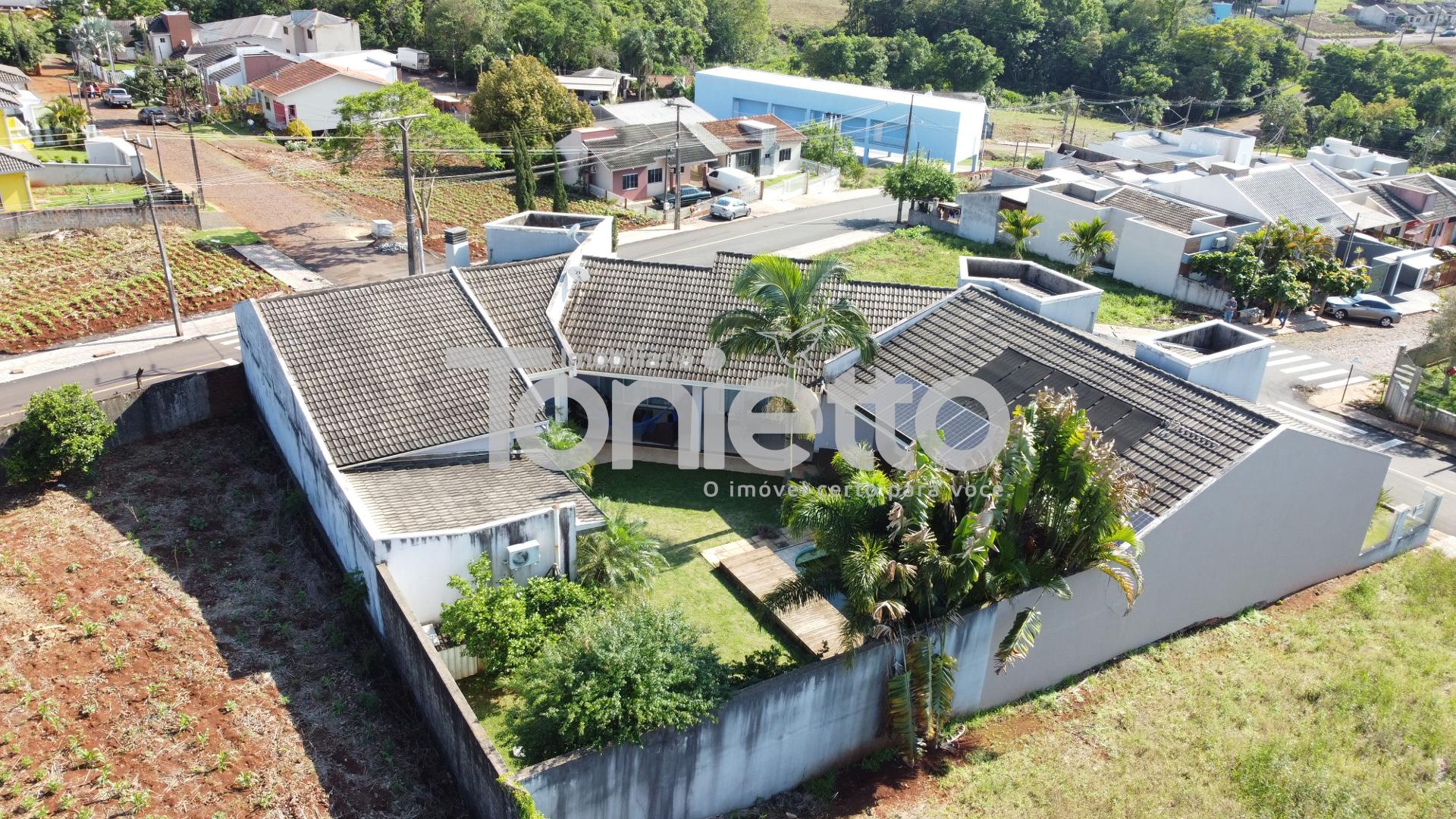 CA S A - BAIRRO DA LUZ - DOIS VIZINHOS - PR