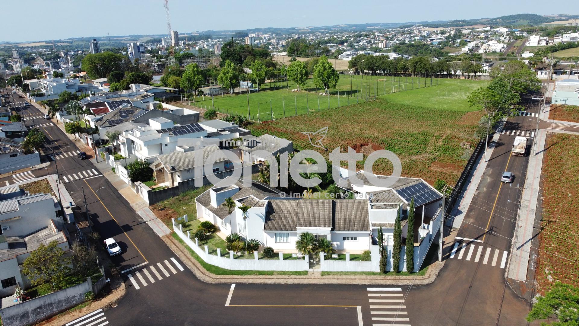 CA S A - BAIRRO DA LUZ - DOIS VIZINHOS - PR