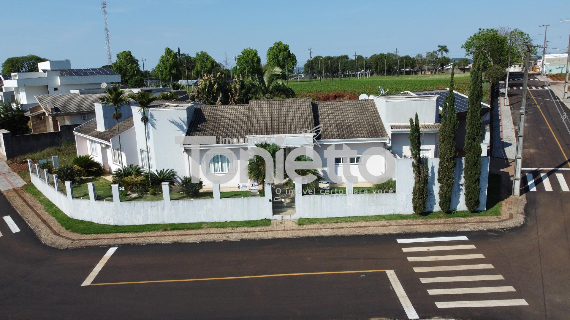 CA S A - BAIRRO DA LUZ - DOIS VIZINHOS - PR