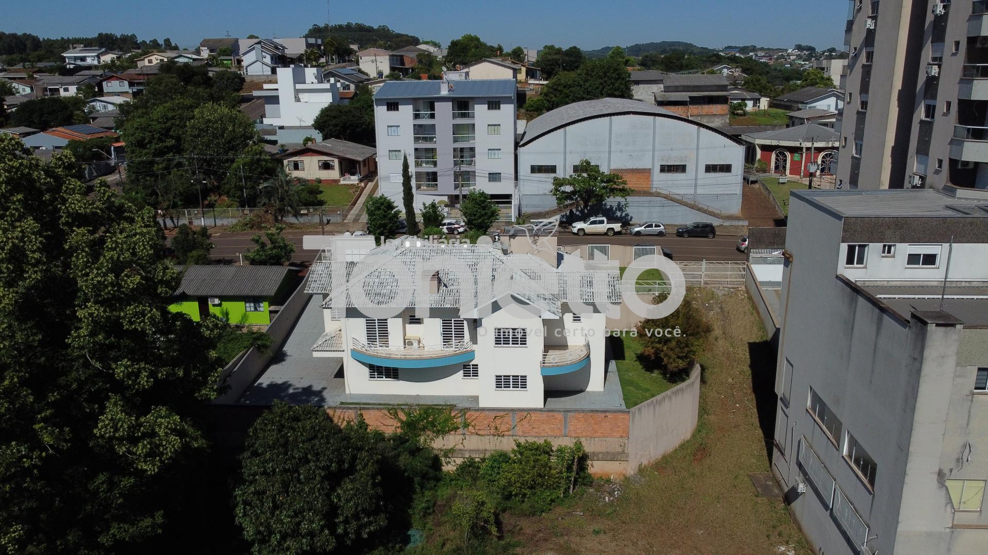 CASA - CENTRO SUL - DOIS VIZINHOS - PR