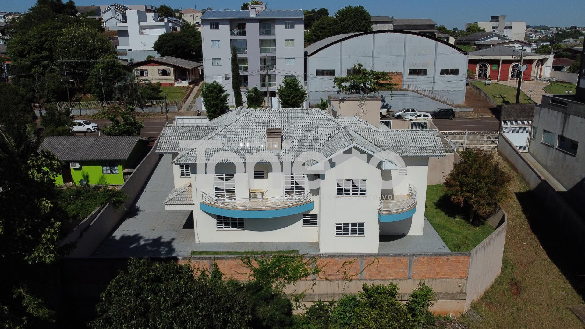 CASA - CENTRO SUL - DOIS VIZINHOS - PR