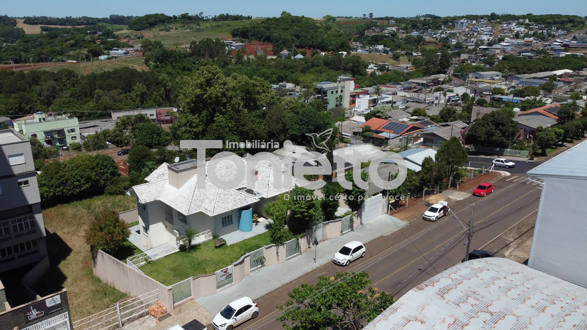 CASA - CENTRO SUL - DOIS VIZINHOS - PR