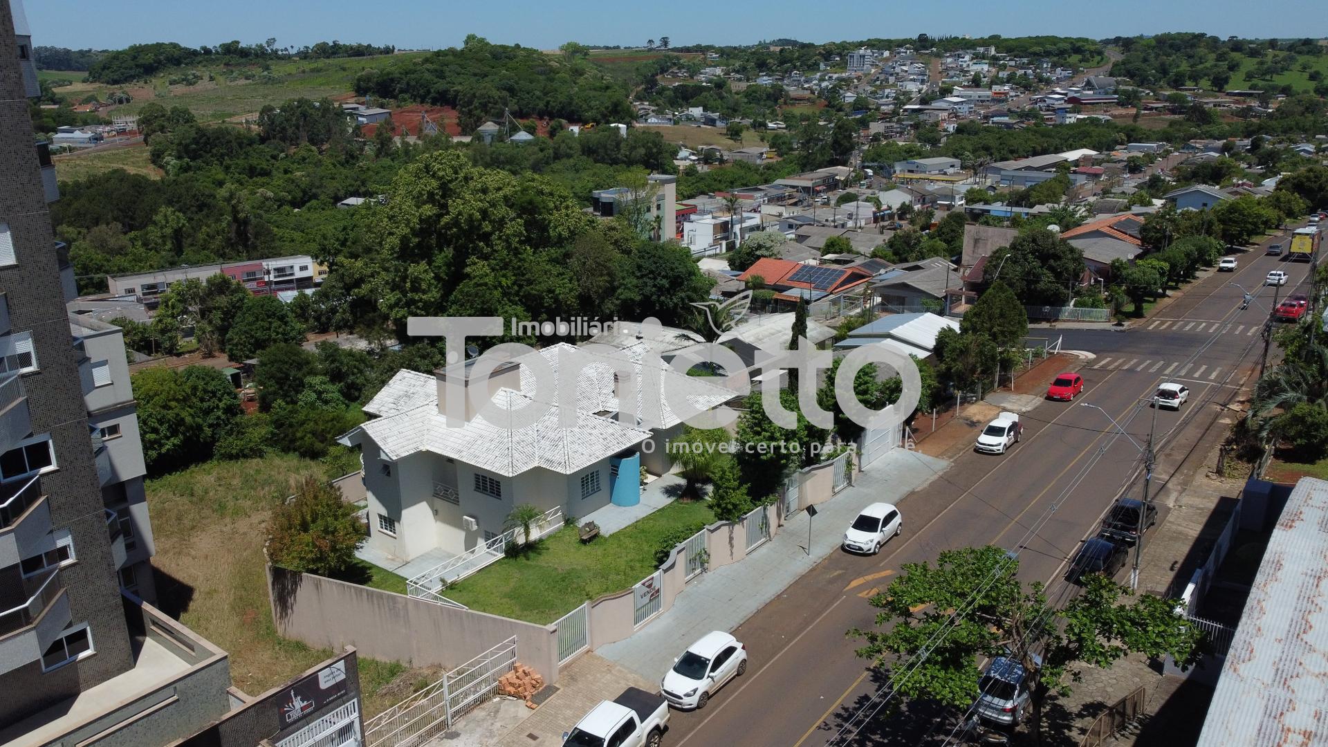 CASA - CENTRO SUL - DOIS VIZINHOS - PR
