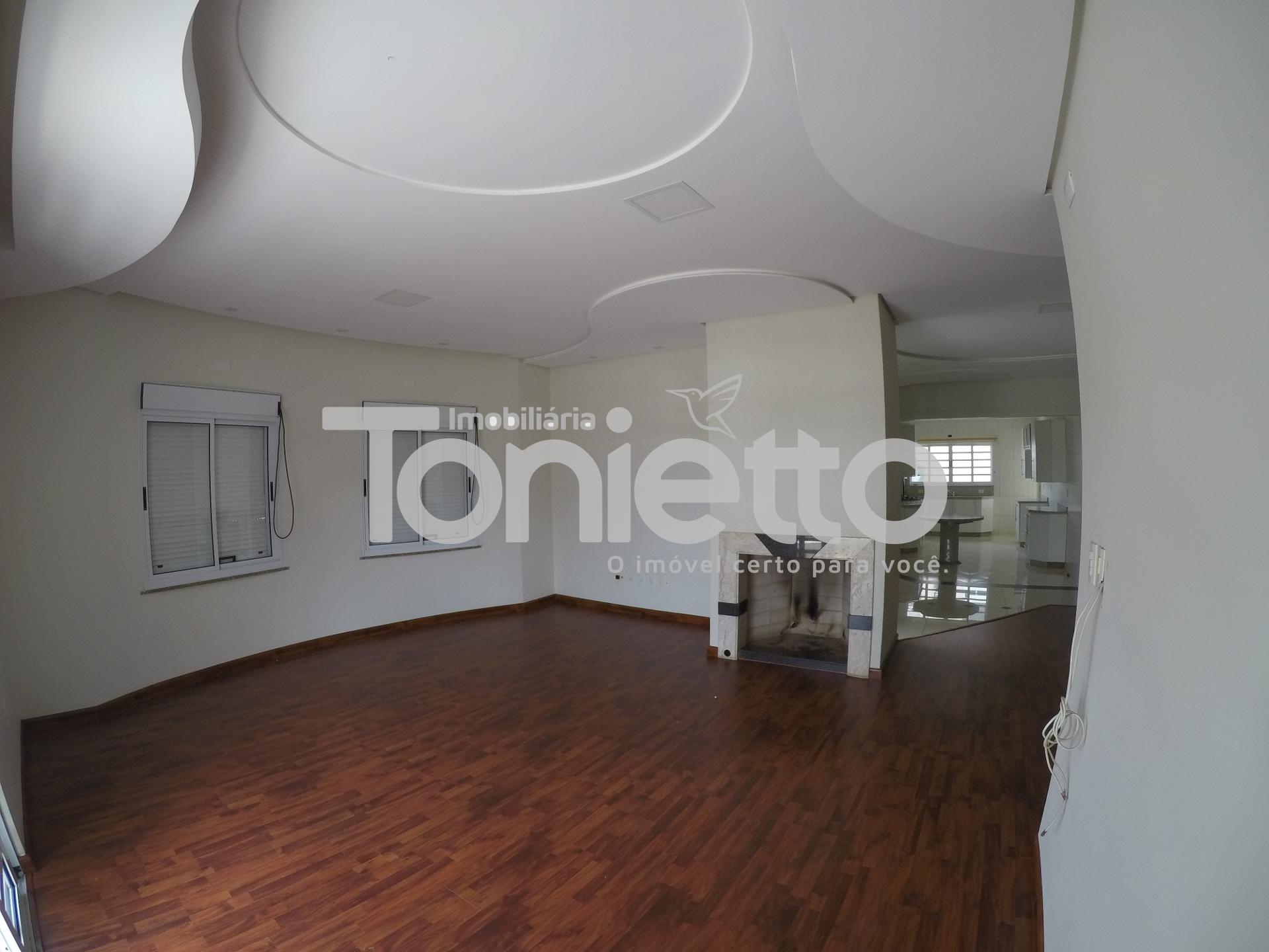 CASA - CENTRO SUL - DOIS VIZINHOS - PR