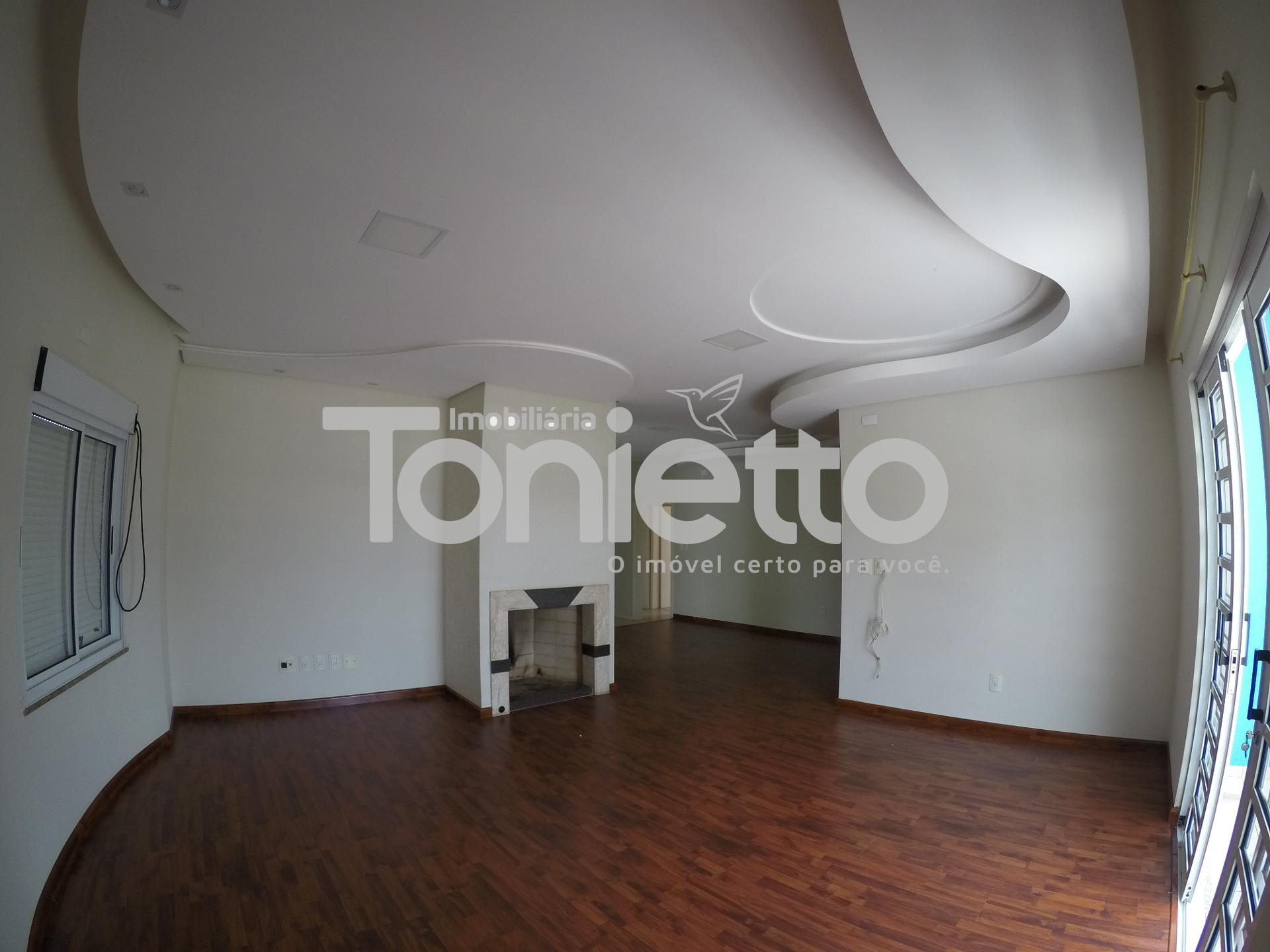 CASA - CENTRO SUL - DOIS VIZINHOS - PR