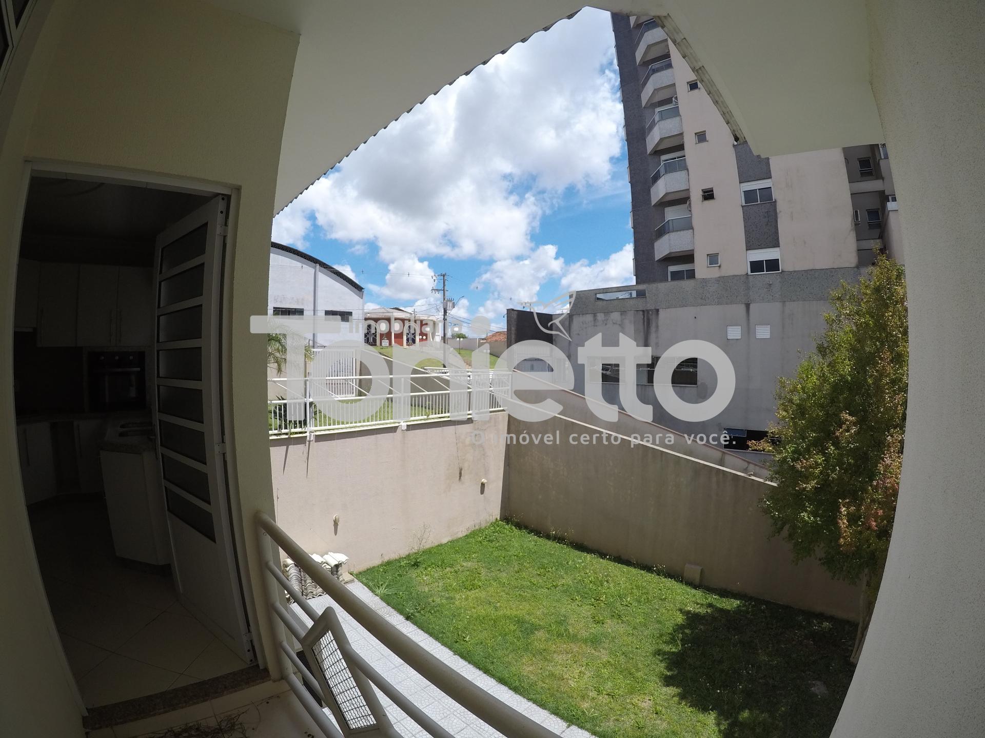 CASA - CENTRO SUL - DOIS VIZINHOS - PR