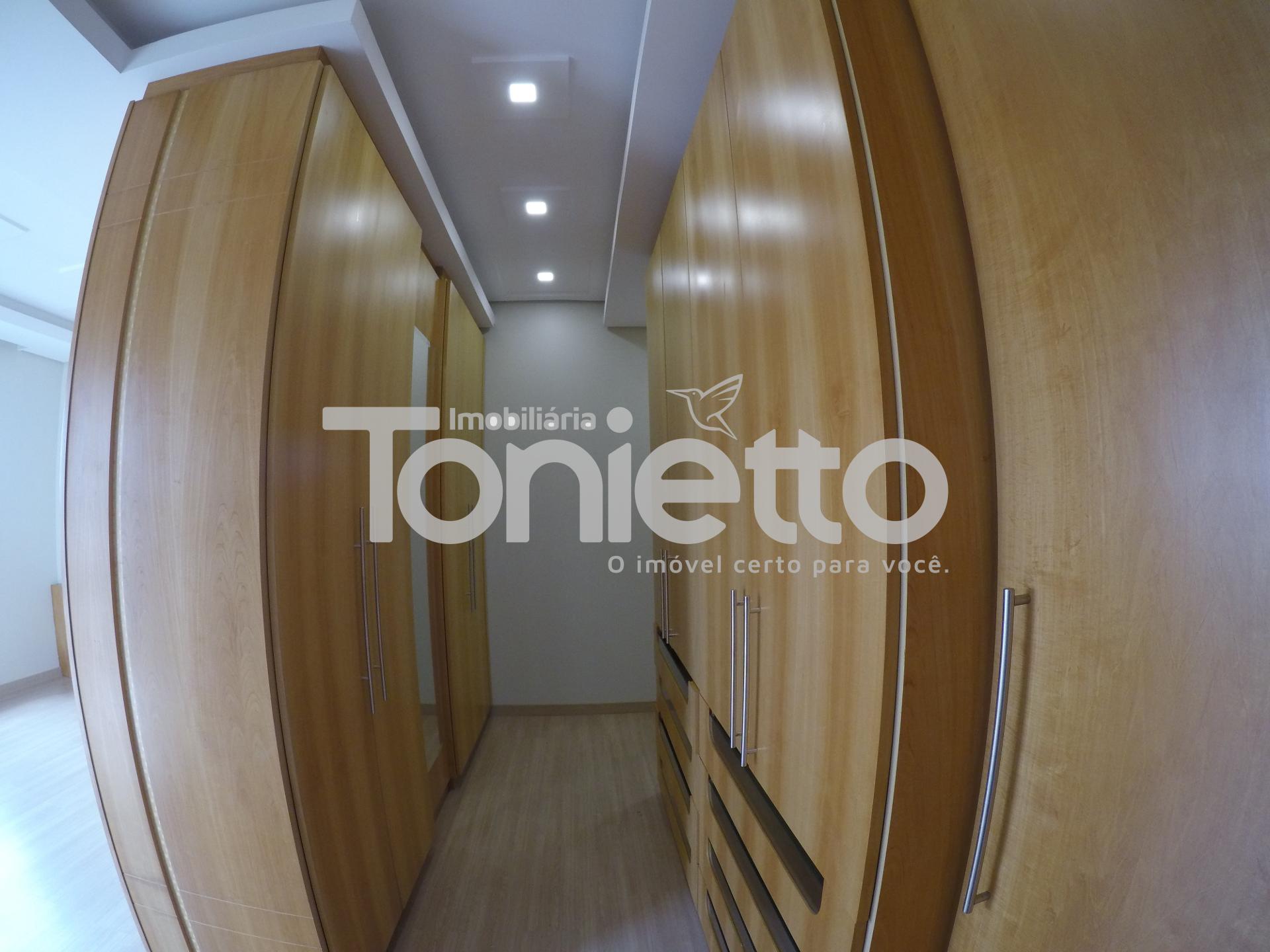 CASA - CENTRO SUL - DOIS VIZINHOS - PR