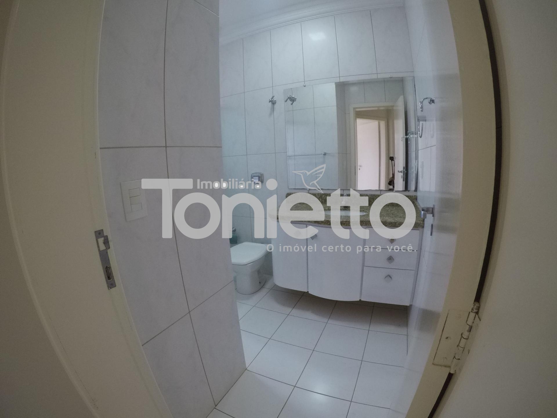 CASA - CENTRO SUL - DOIS VIZINHOS - PR