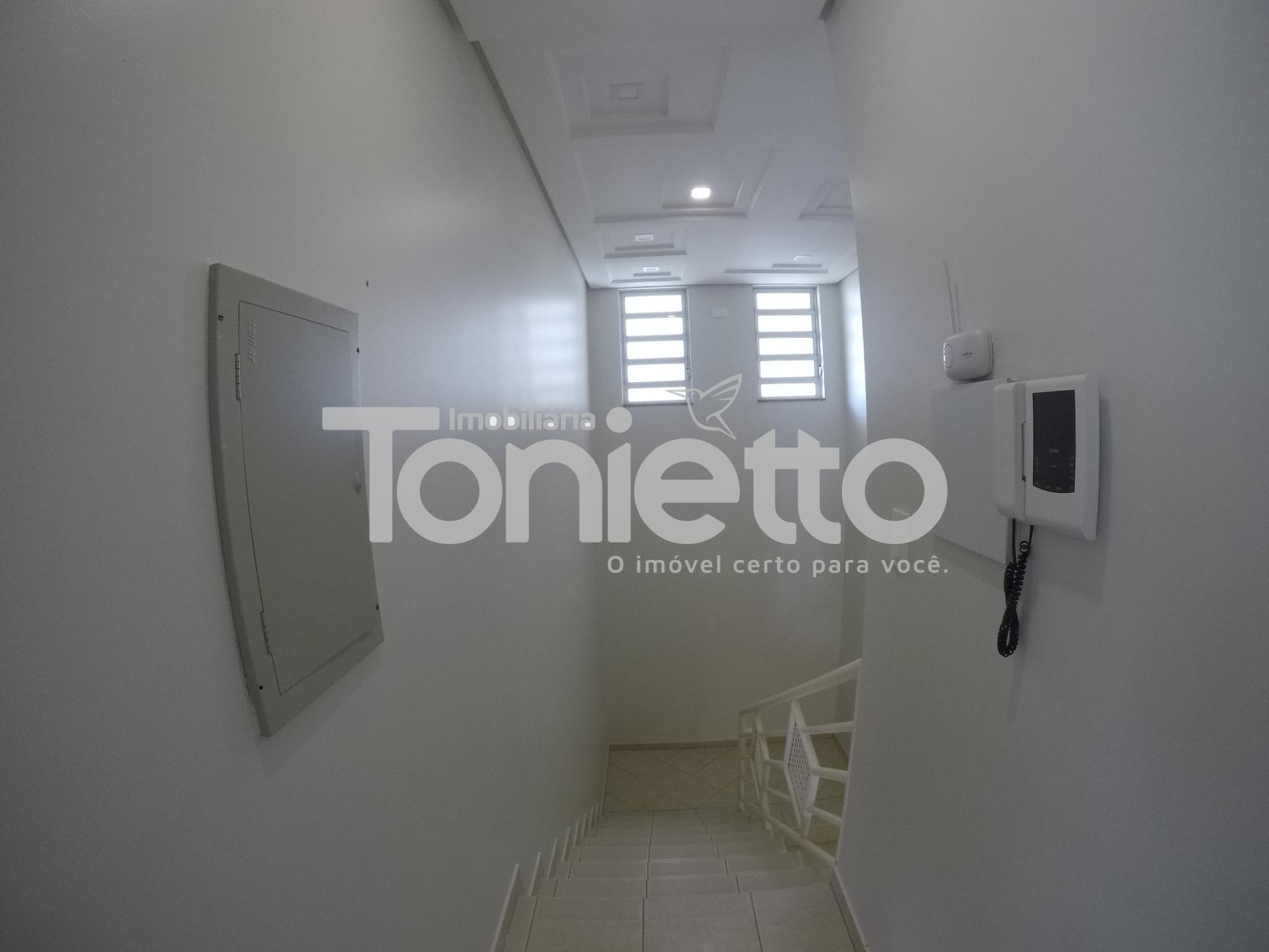 CASA - CENTRO SUL - DOIS VIZINHOS - PR