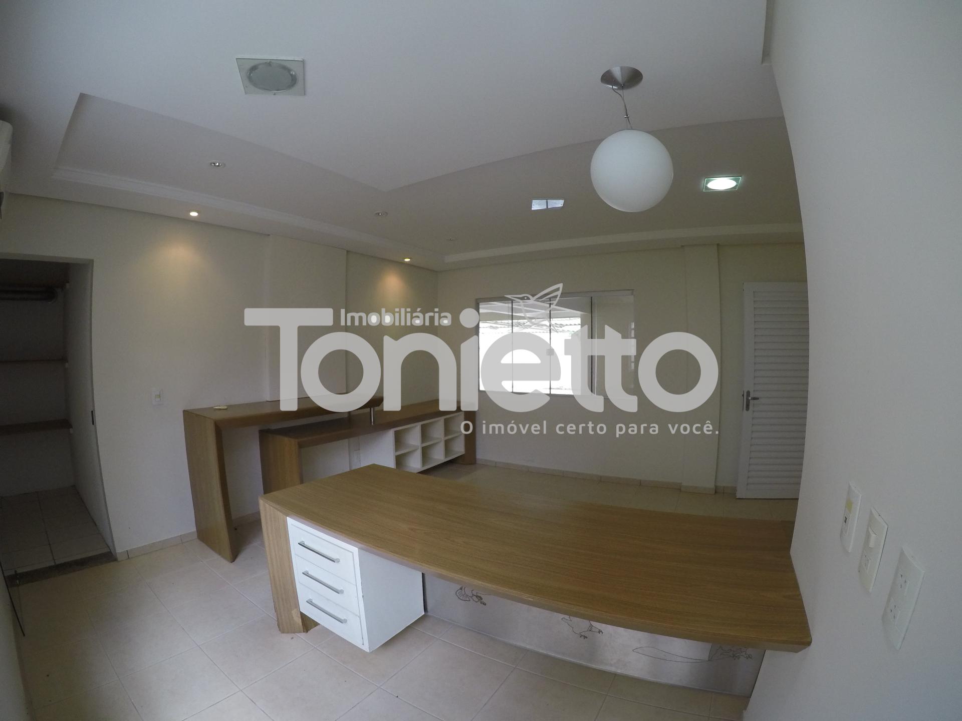 CASA - CENTRO SUL - DOIS VIZINHOS - PR