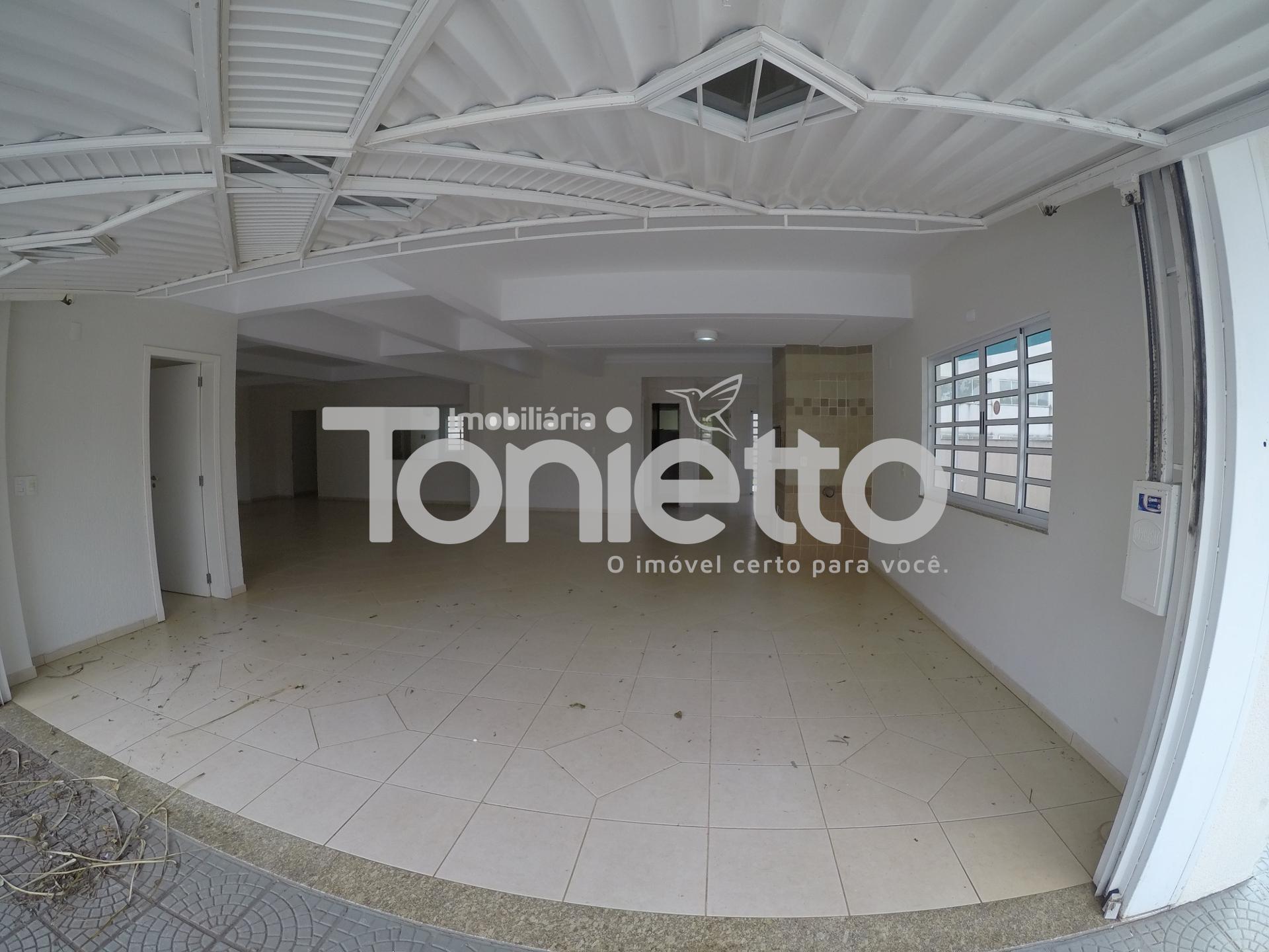 CASA - CENTRO SUL - DOIS VIZINHOS - PR