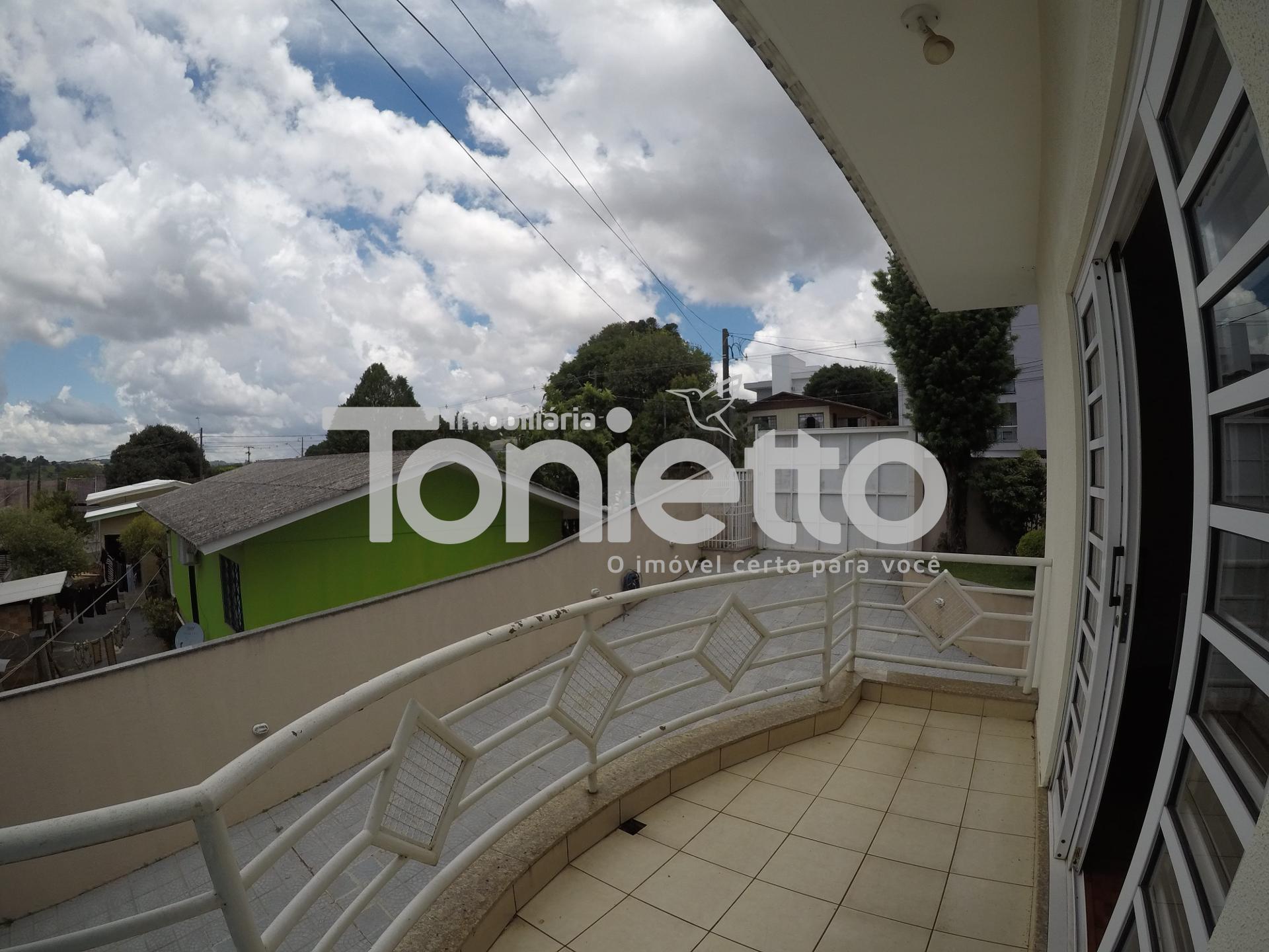 CASA - CENTRO SUL - DOIS VIZINHOS - PR