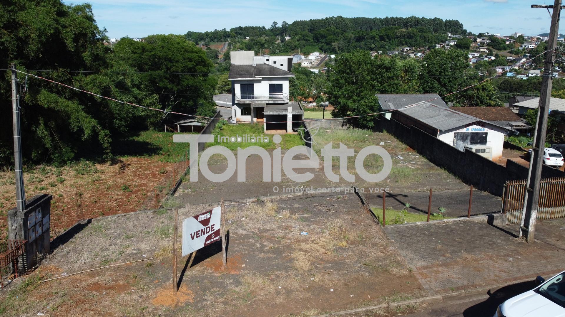 SOBRADO TRIPLEX - TROCA POR IMVEIS NO LITORAL - DOIS VIZINHOS - PR