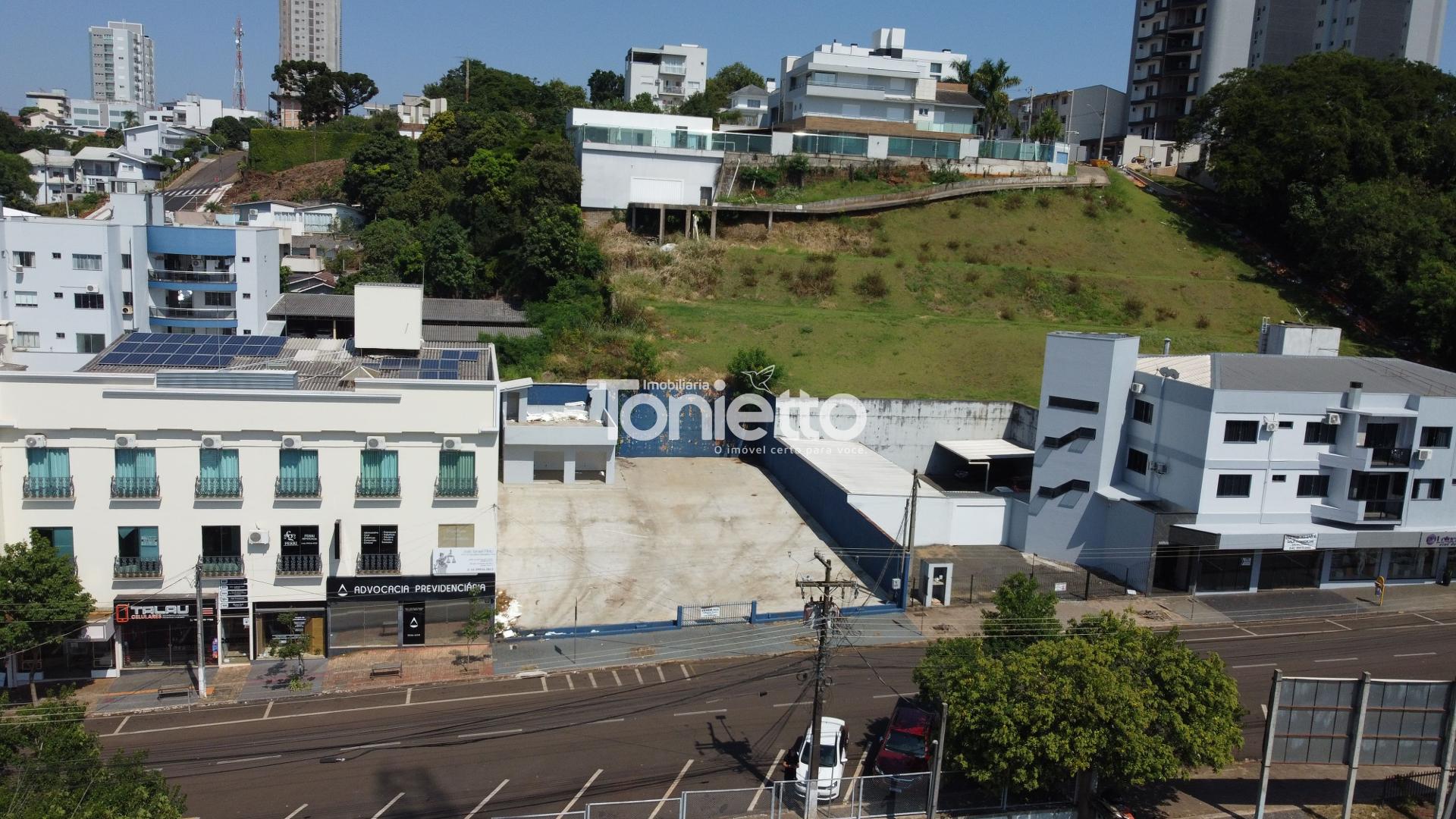 LOTE COMERCIAL - CENTRO - DOIS VIZINHOS - PR