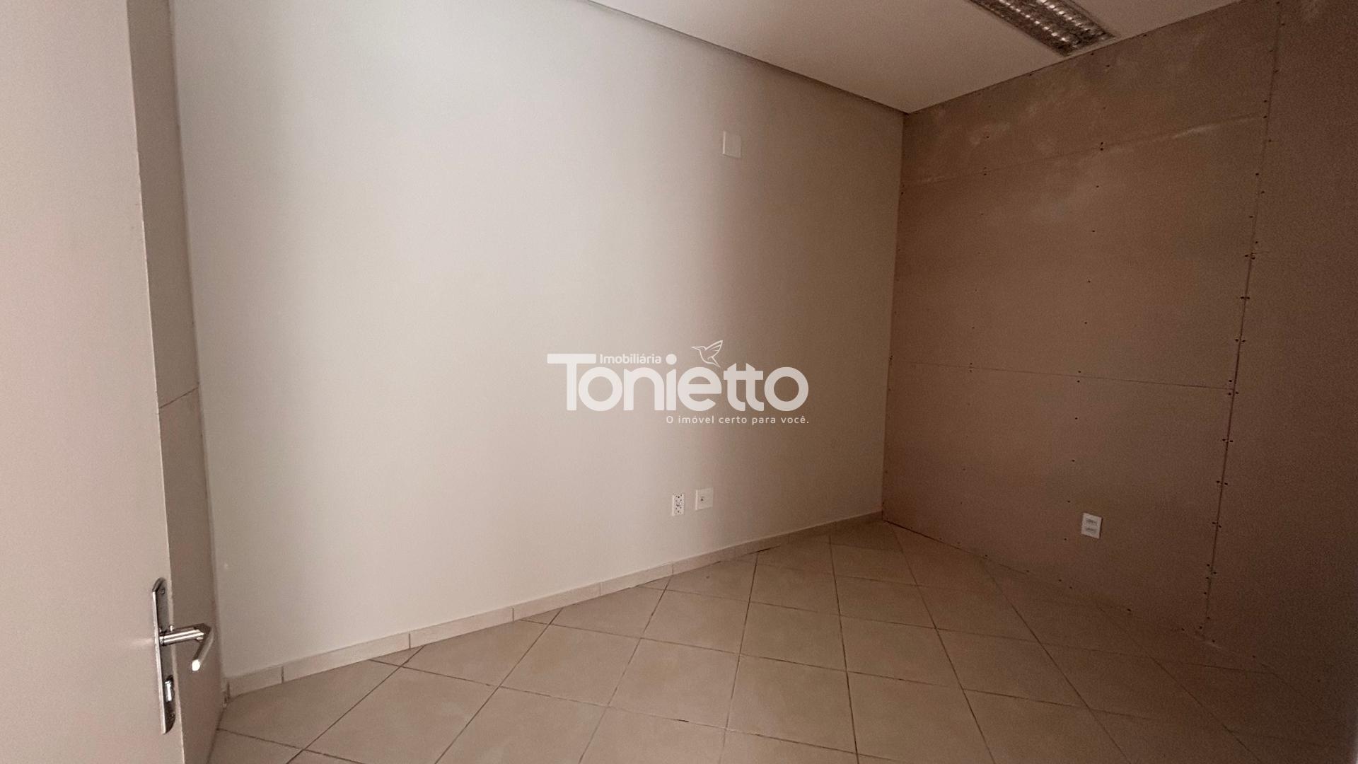 SALA COMERCIAL - CENTRO - DOIS VIZINHOS - PR