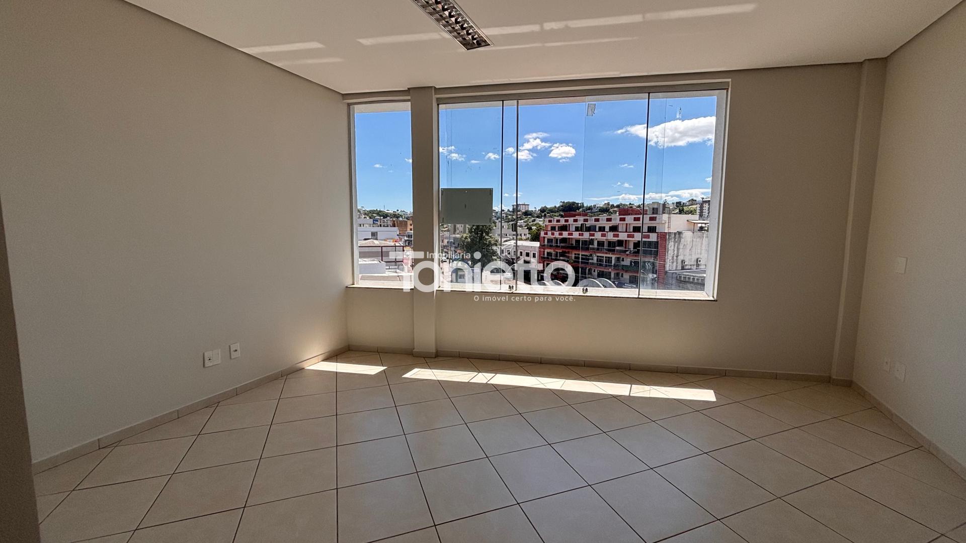 SALA COMERCIAL - CENTRO - DOIS VIZINHOS - PR