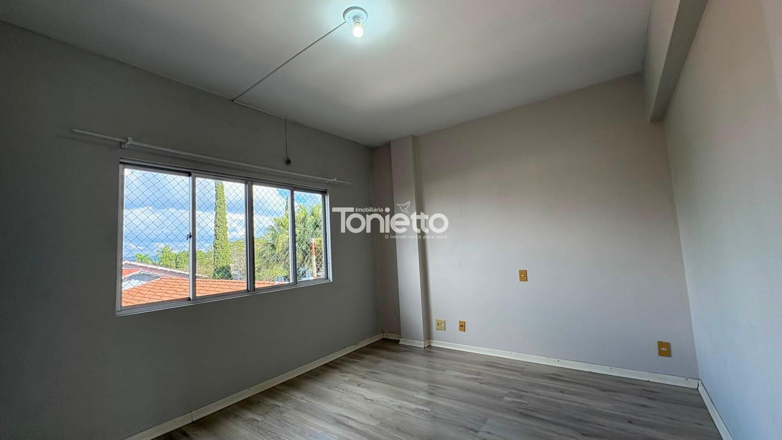 APARTAMENTO SEMI MOBILIADO