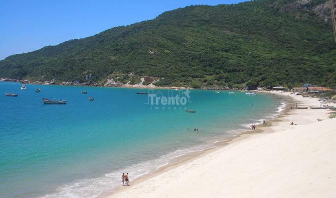 APARTAMENTO NA PRAIA DOS INGLESES EM FLORIANÓPOLIS.