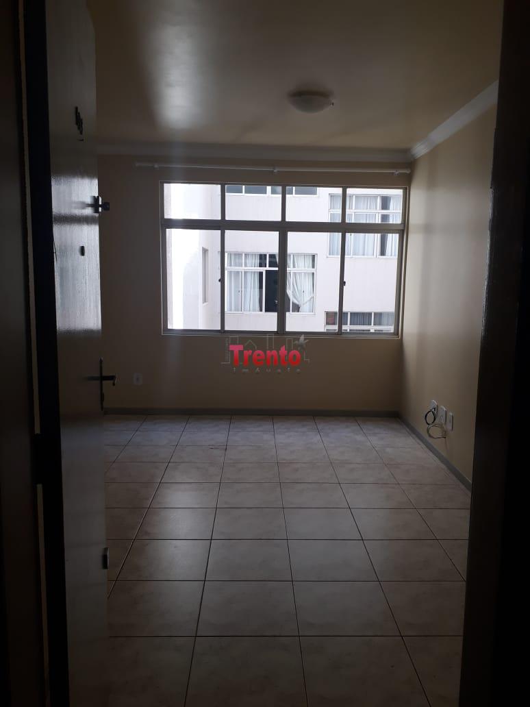APARTAMENTO ED. PADOAN FILHO, LOCALIZADO NA RUA JACIRET, N 465, CENTRO