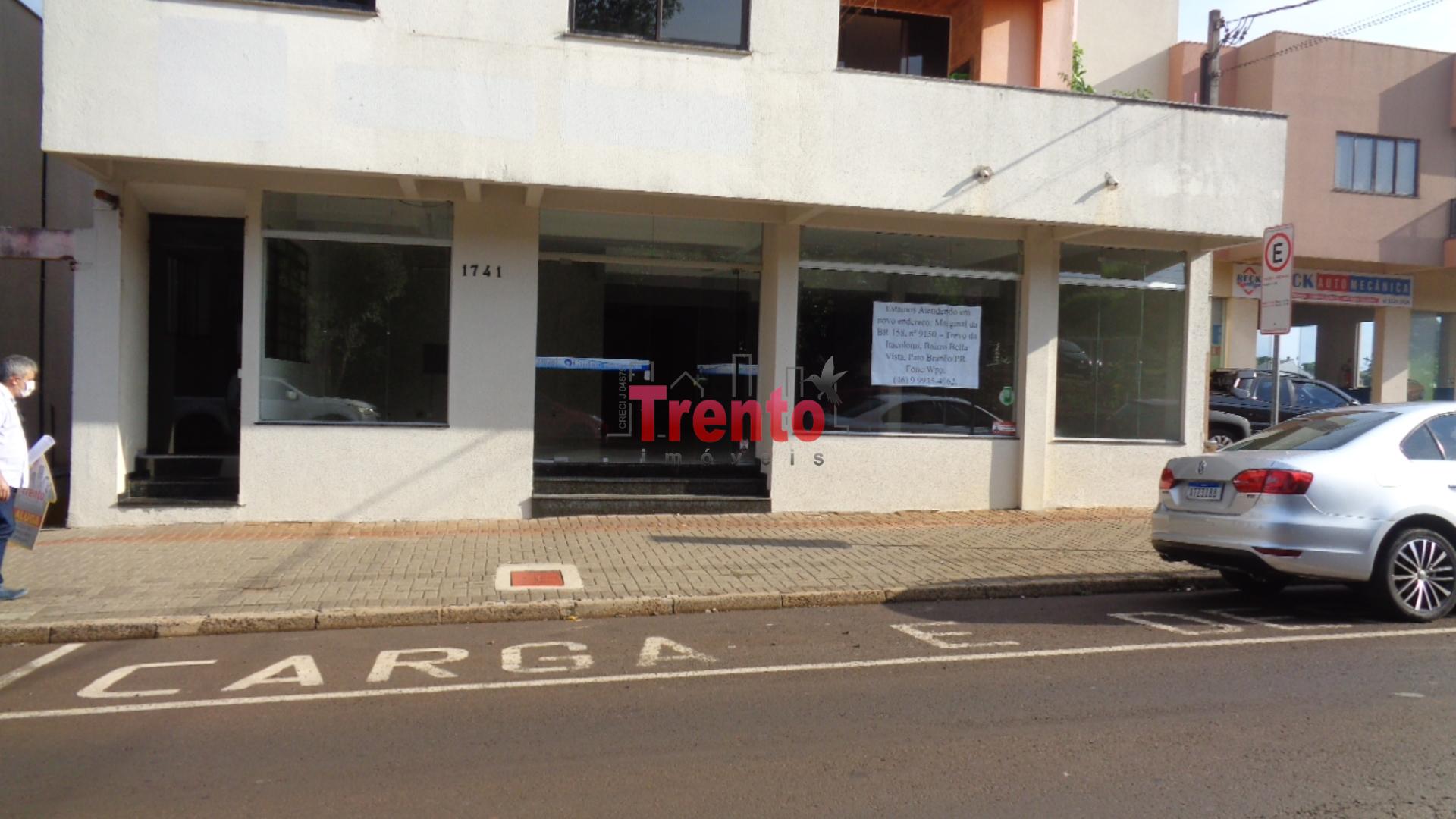 SALA COMERCIAL NA RUA ITACOLOMI, N  1741, COM PAVIMENTO TÉRREO...