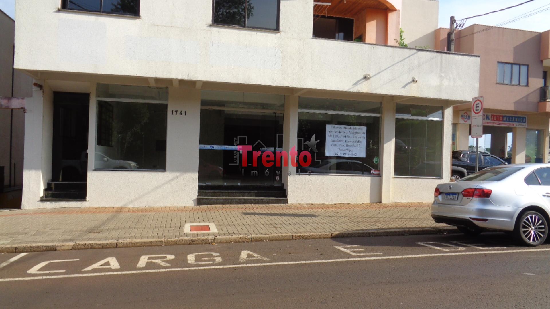 SALA COMERCIAL NA RUA ITACOLOMI, N  1741, COM PAVIMENTO TÉRREO...