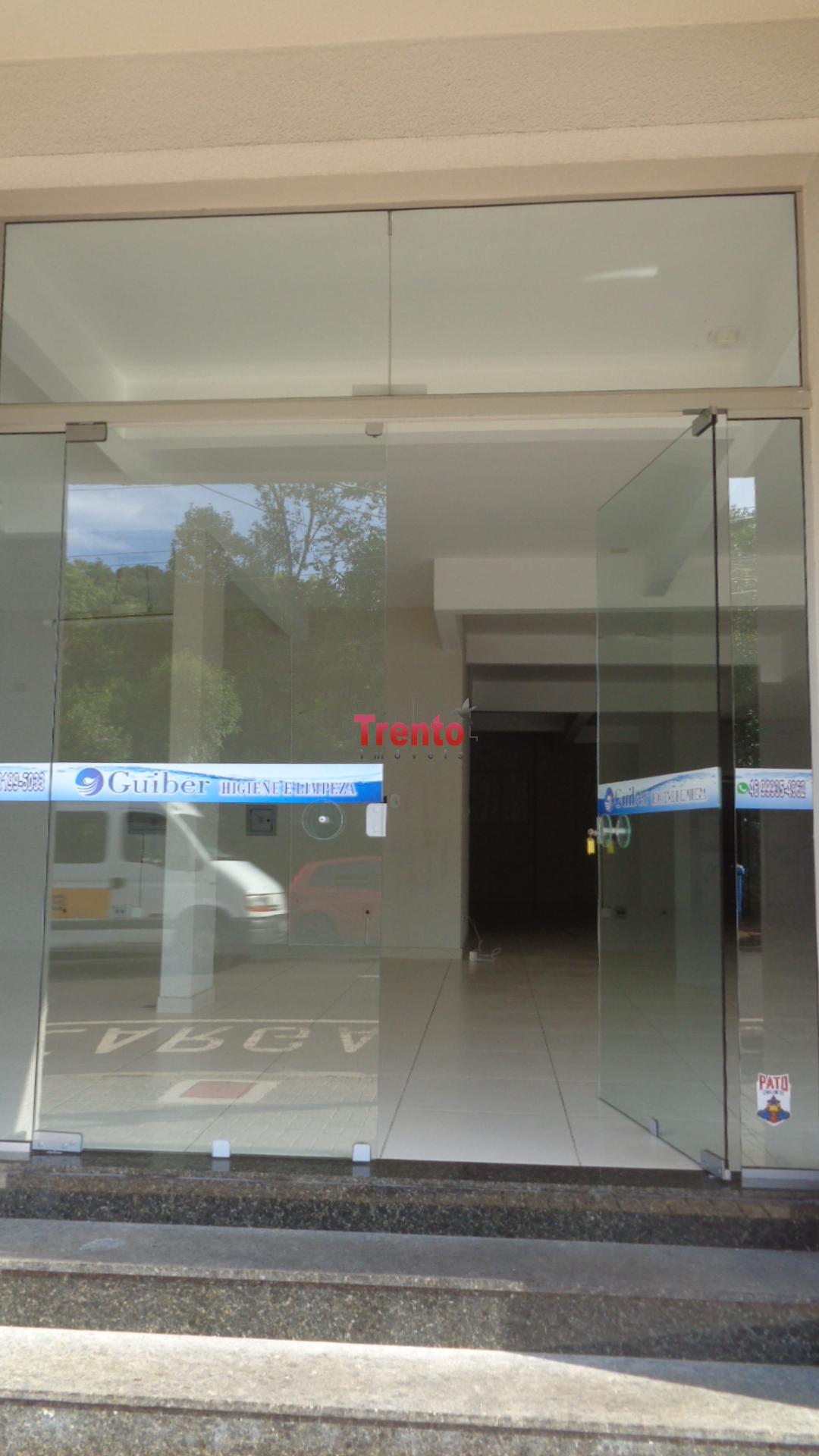 SALA COMERCIAL NA RUA ITACOLOMI, N  1741, COM PAVIMENTO TÉRREO...