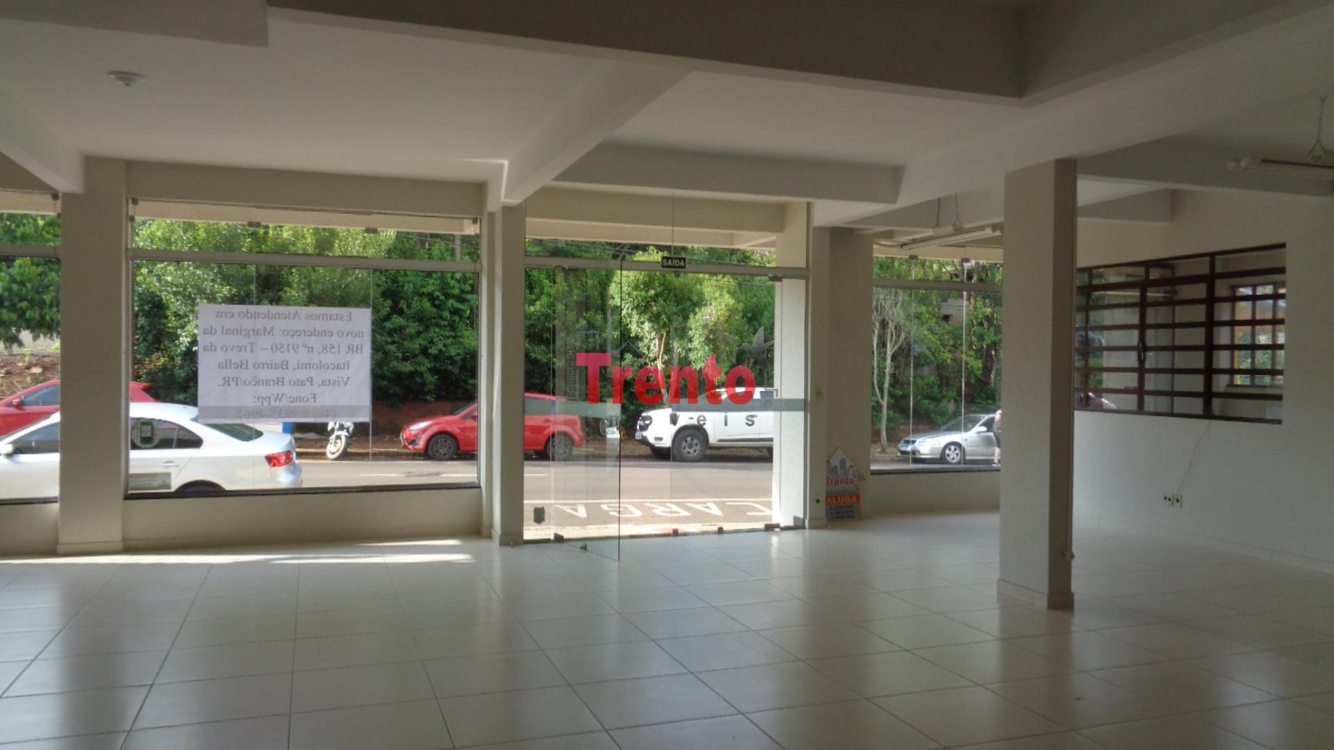 SALA COMERCIAL NA RUA ITACOLOMI, N  1741, COM PAVIMENTO TÉRREO...