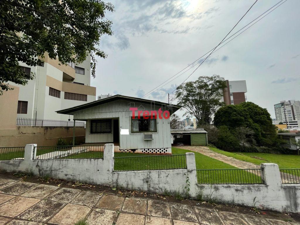 TERRENO DE 794,80M  À VENDA, NO CENTRO DE PATO BRANCO - PR