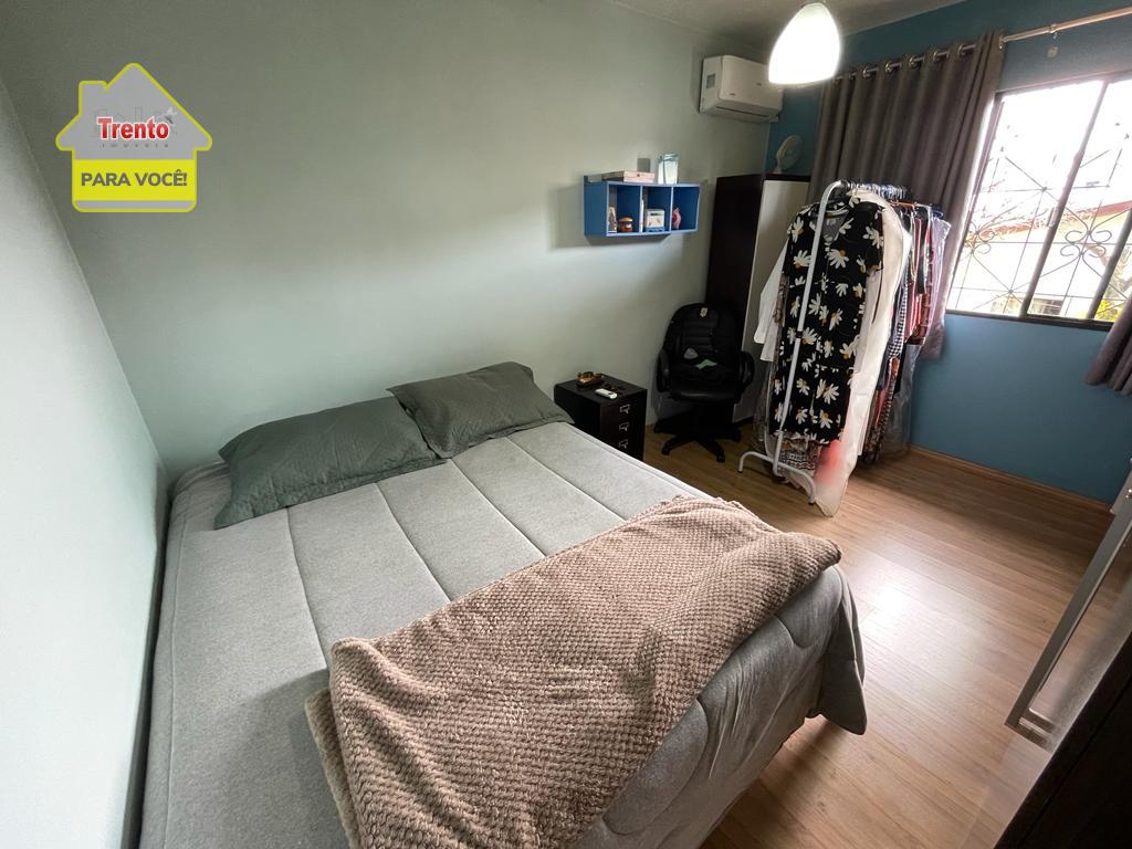 CASA DE FRENTE PARA AVENIDA TUPI PRÓXIMO AO MERCADO COMPRÃO, P...