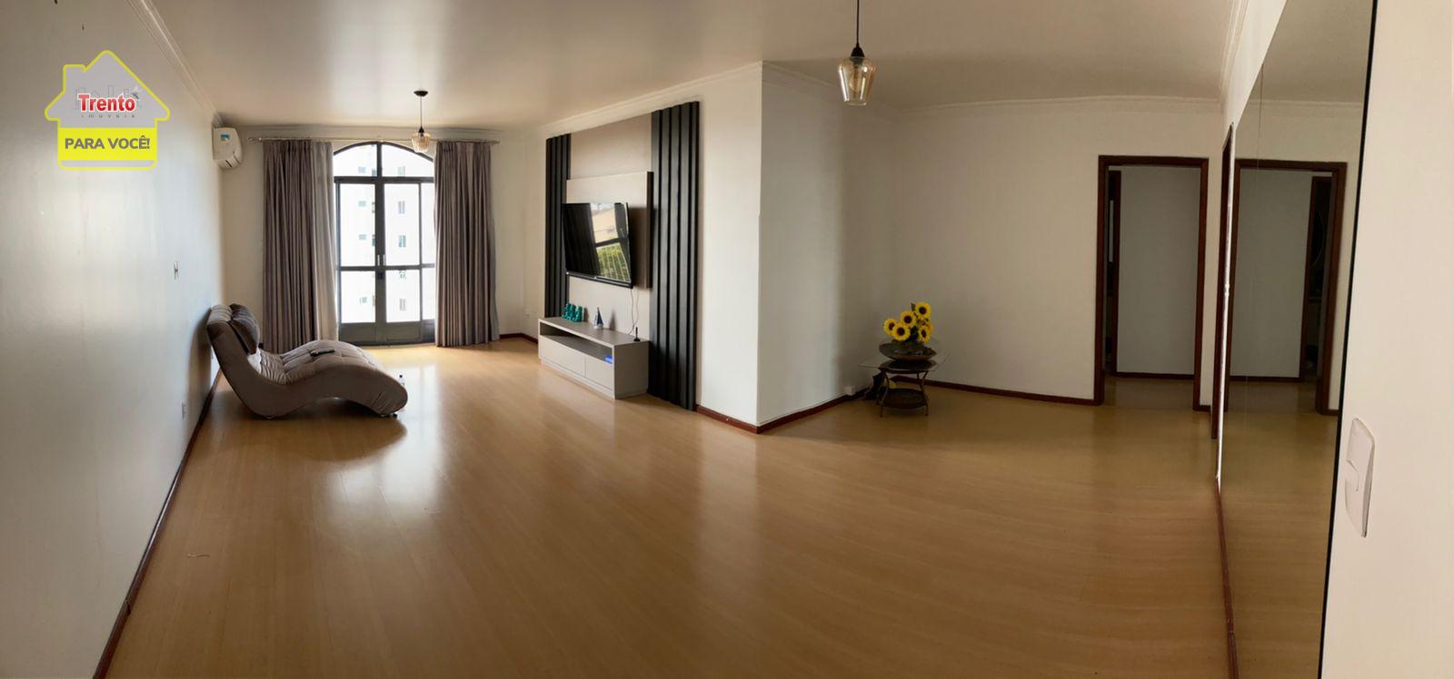 APARTAMENTO AMPLO NO EDIFICIO COLONIAL, BAIRRO LA SALLE - PATO...