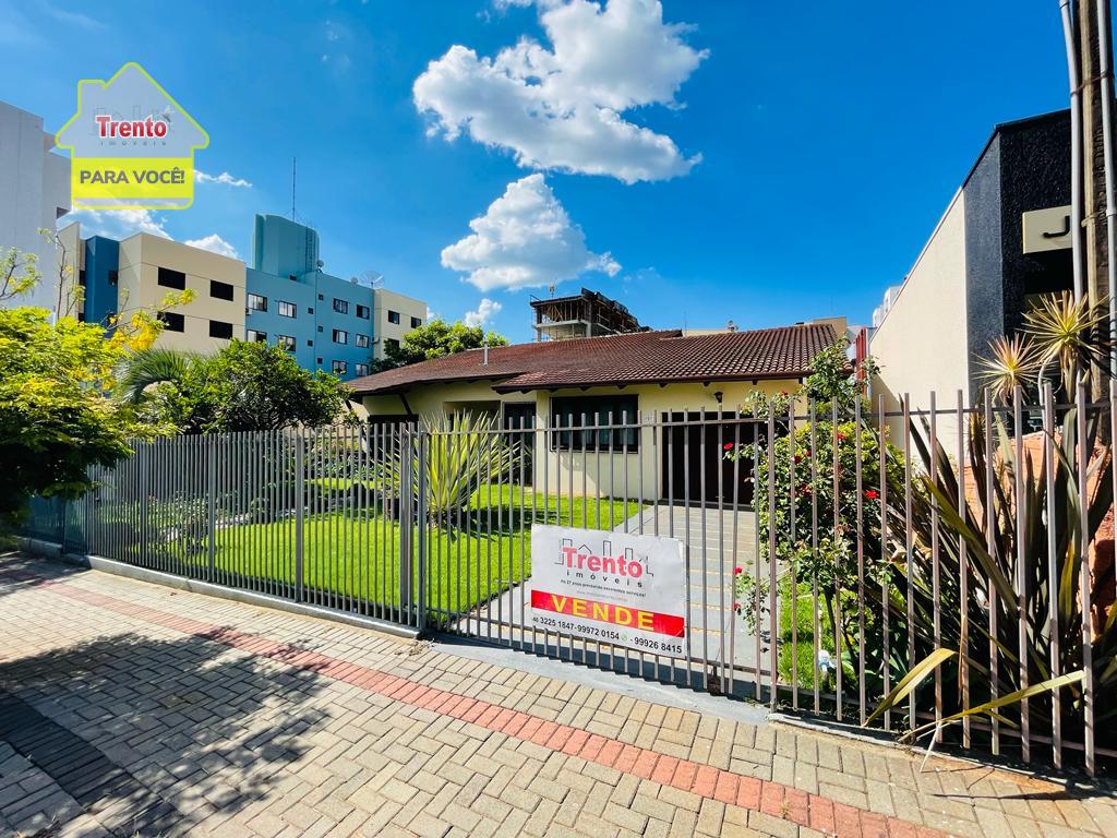 CASA PRÓXIMO AO TEATRO MUNICIPAL, CENTRO, PATO BRANCO - PR