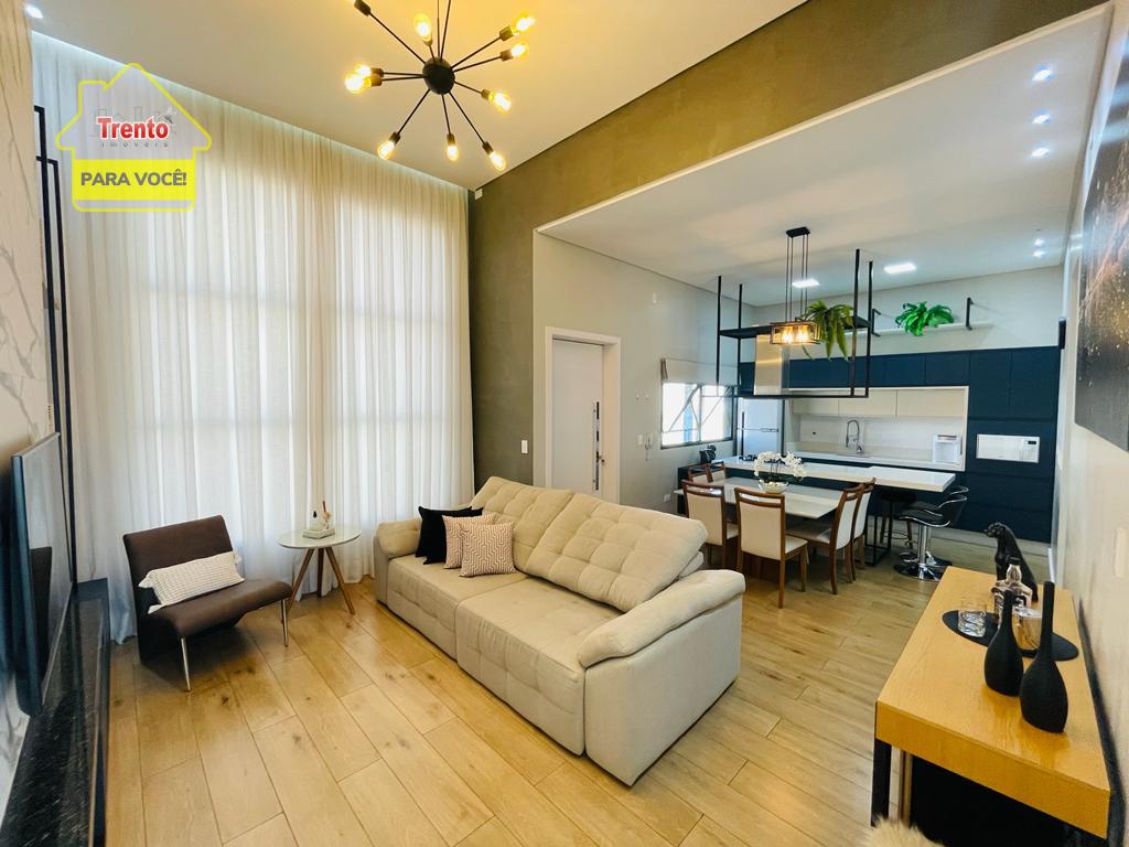 CASA DE ALTO PADRÃO SEMIMOBILIADA  EM CONDOMÍNIO - PATO BRANCO...